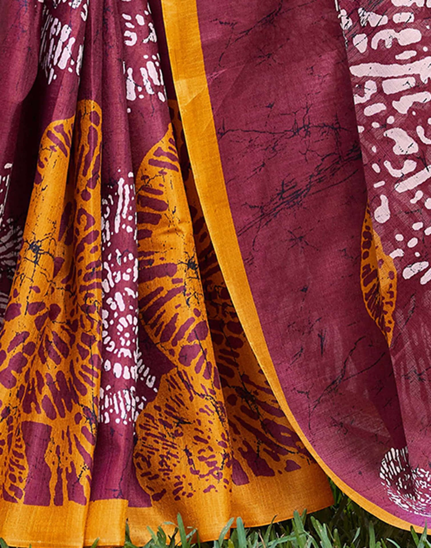Maroon Cotton Blend Printed Saree