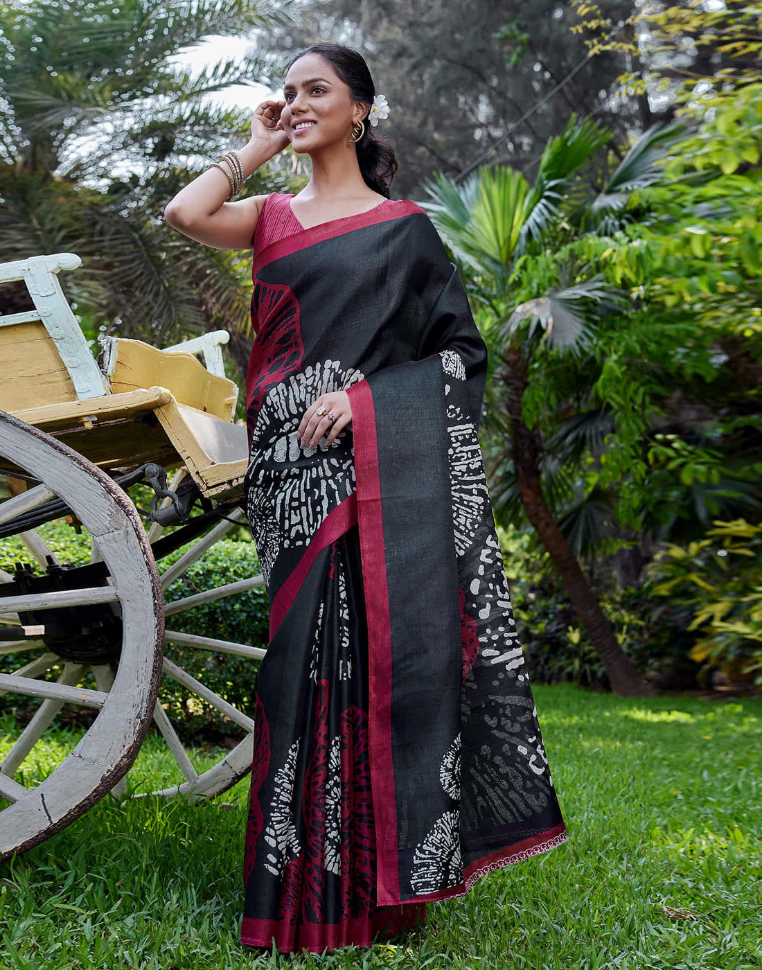Black Cotton Blend Printed Saree