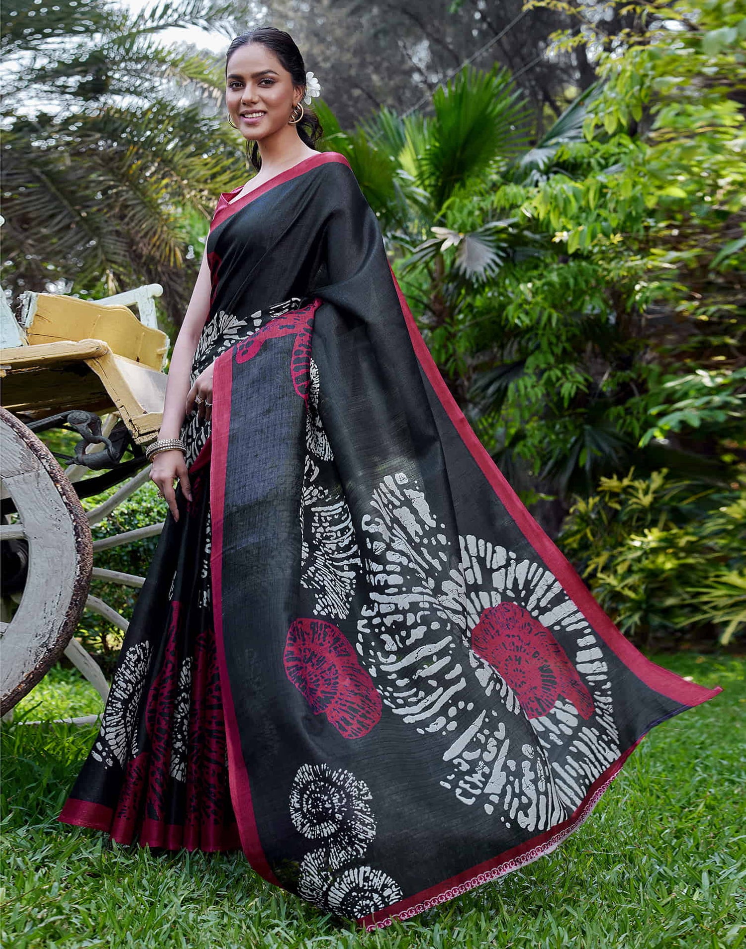 Black Cotton Blend Printed Saree