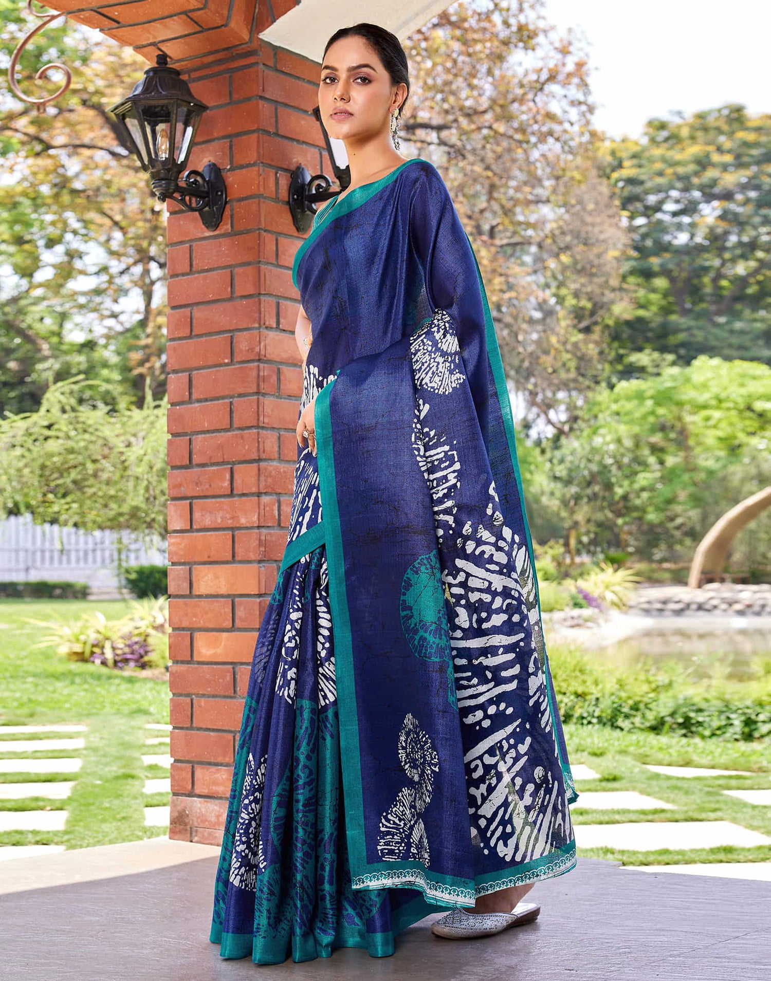 Dark Blue Cotton Blend Warli Printed Saree