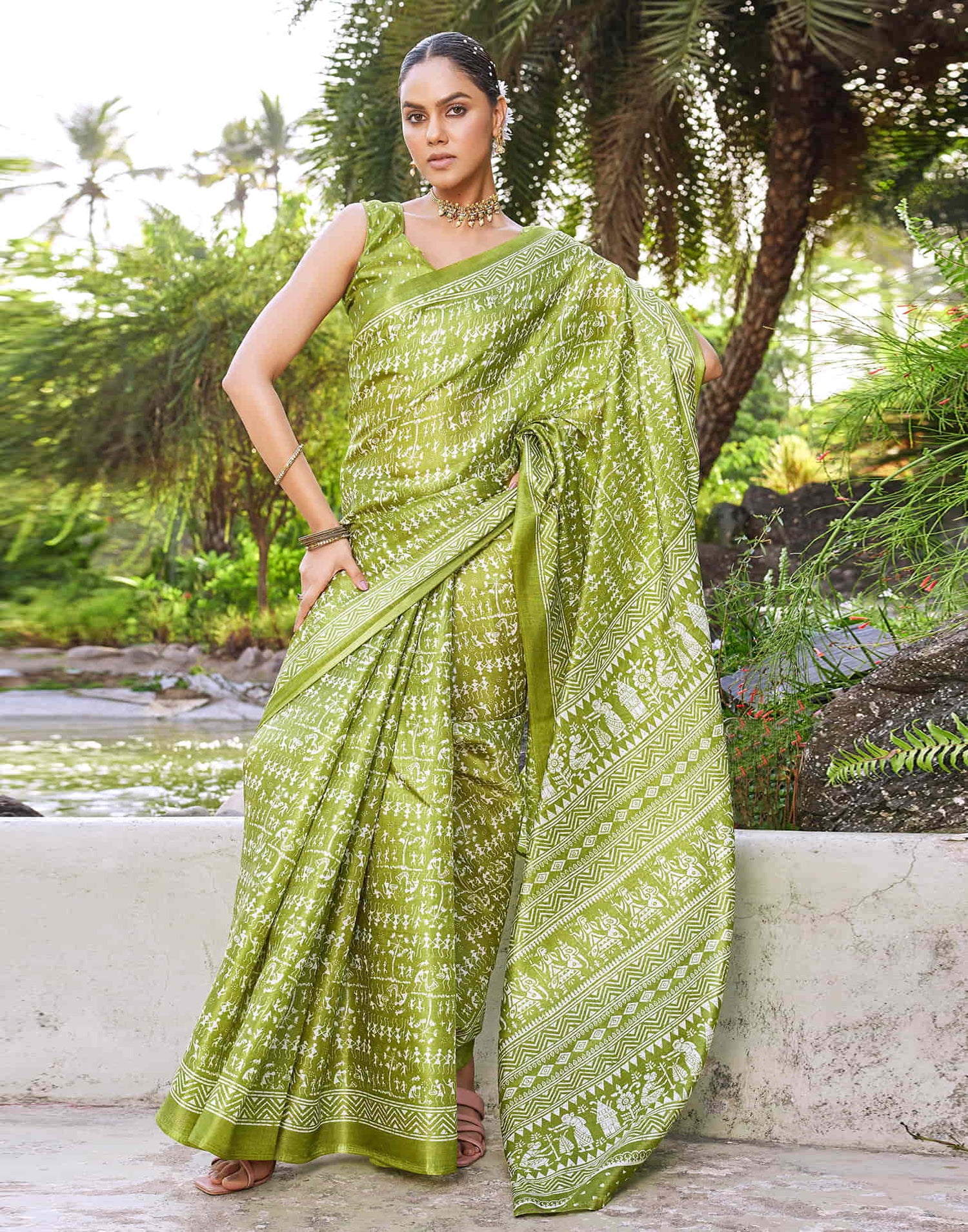 Green Cotton Blend Warli Printed Saree