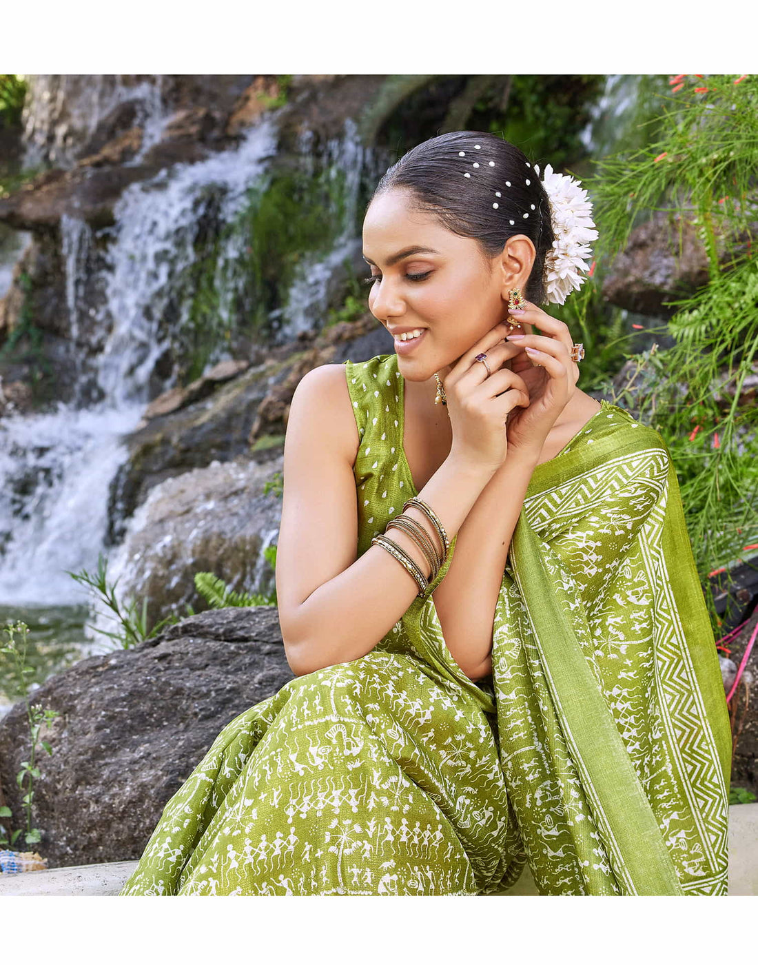 Green Cotton Blend Warli Printed Saree