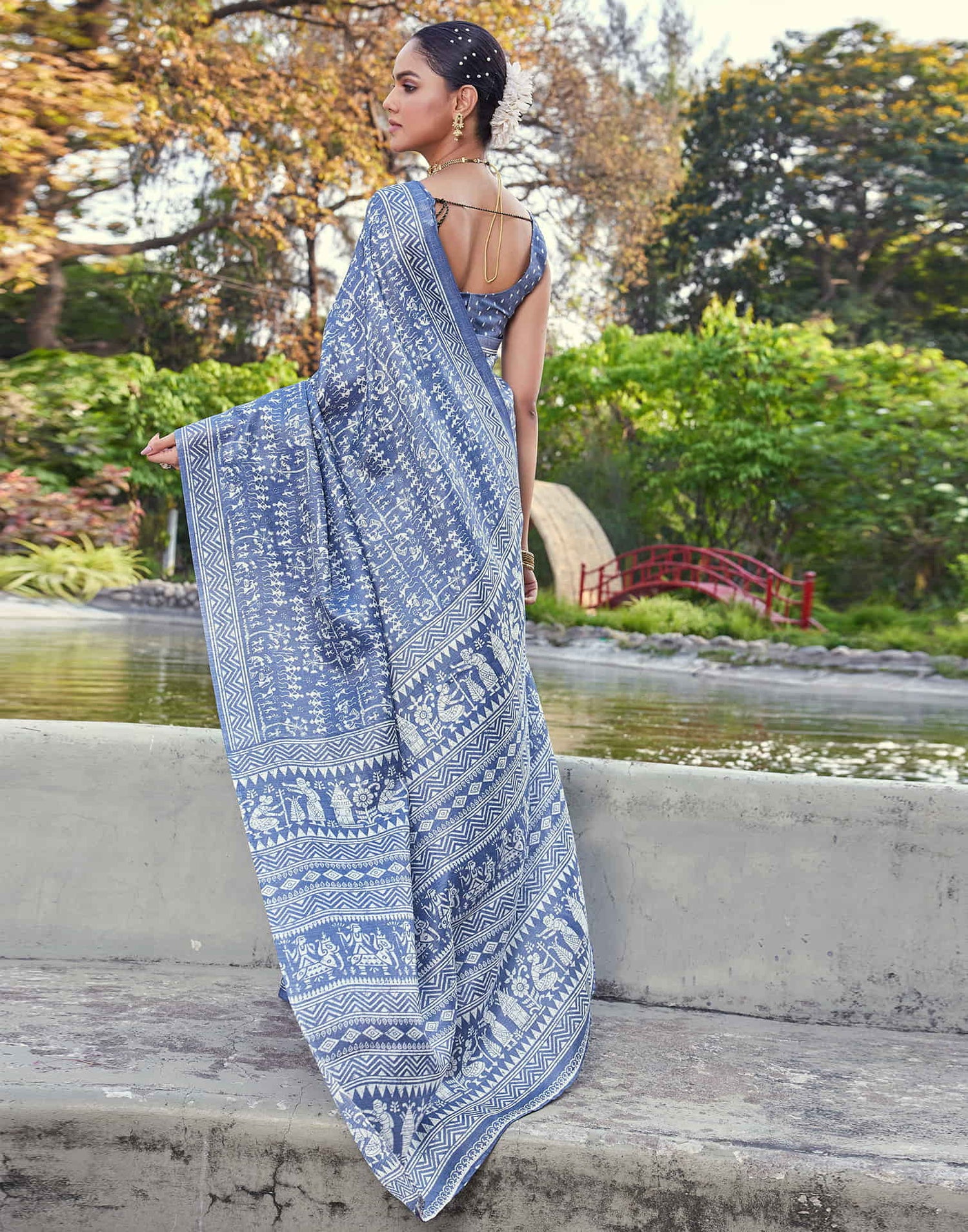 Dusty Blue Cotton Blend Warli Printed Saree