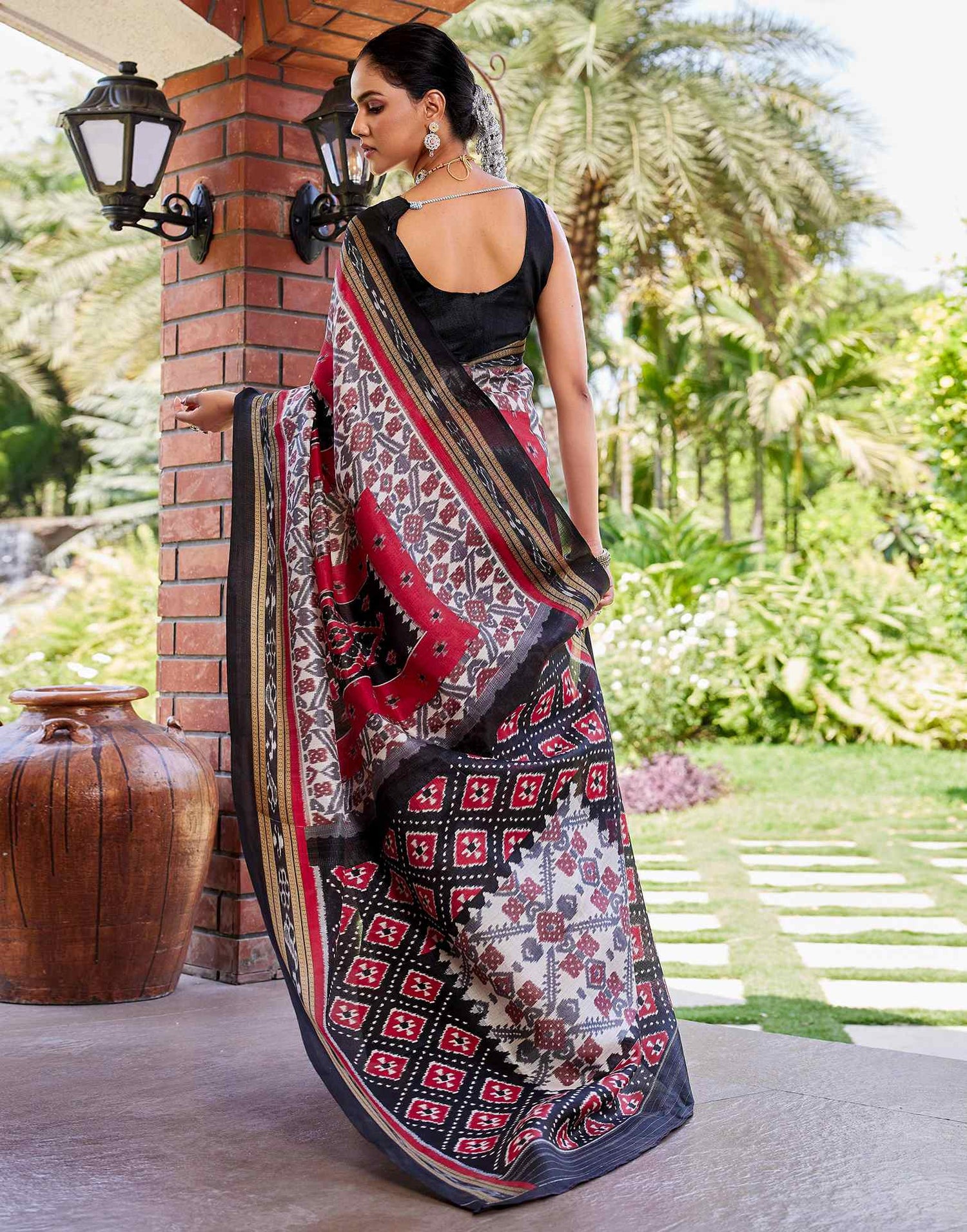 Red Cotton Blend Printed Saree
