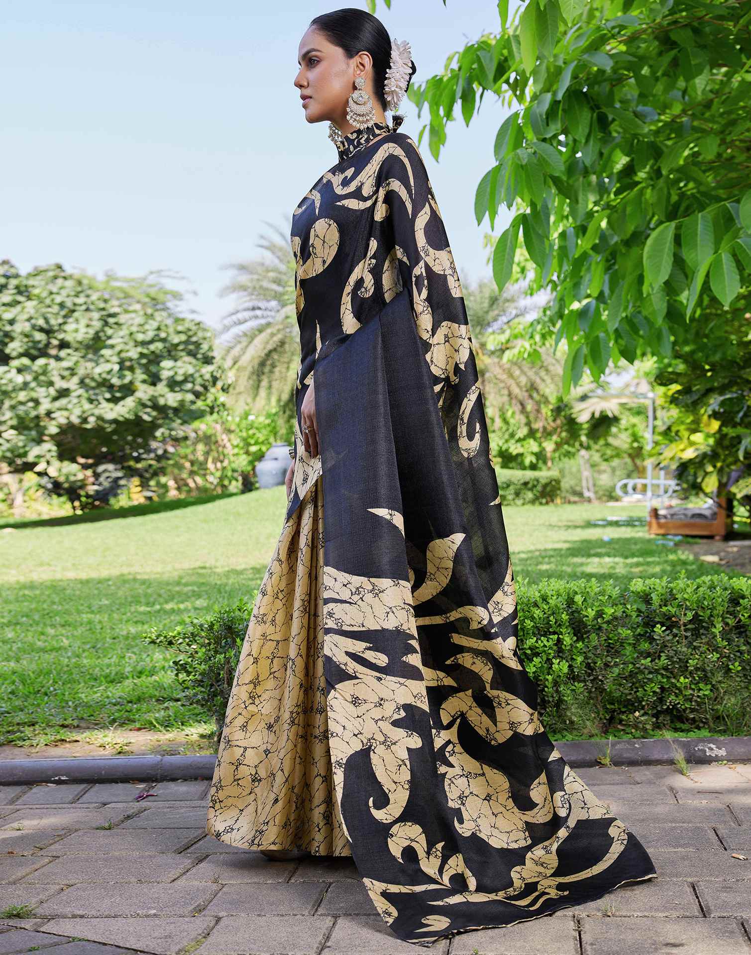 Beige Cotton Printed Saree