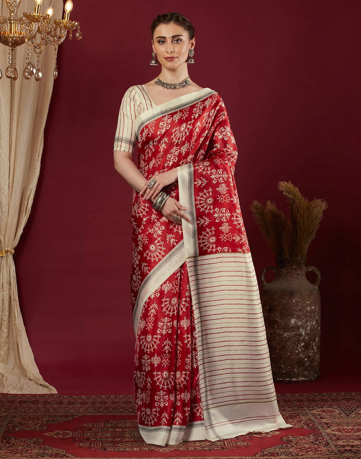 Red Cotton Blend Warli Printed Saree