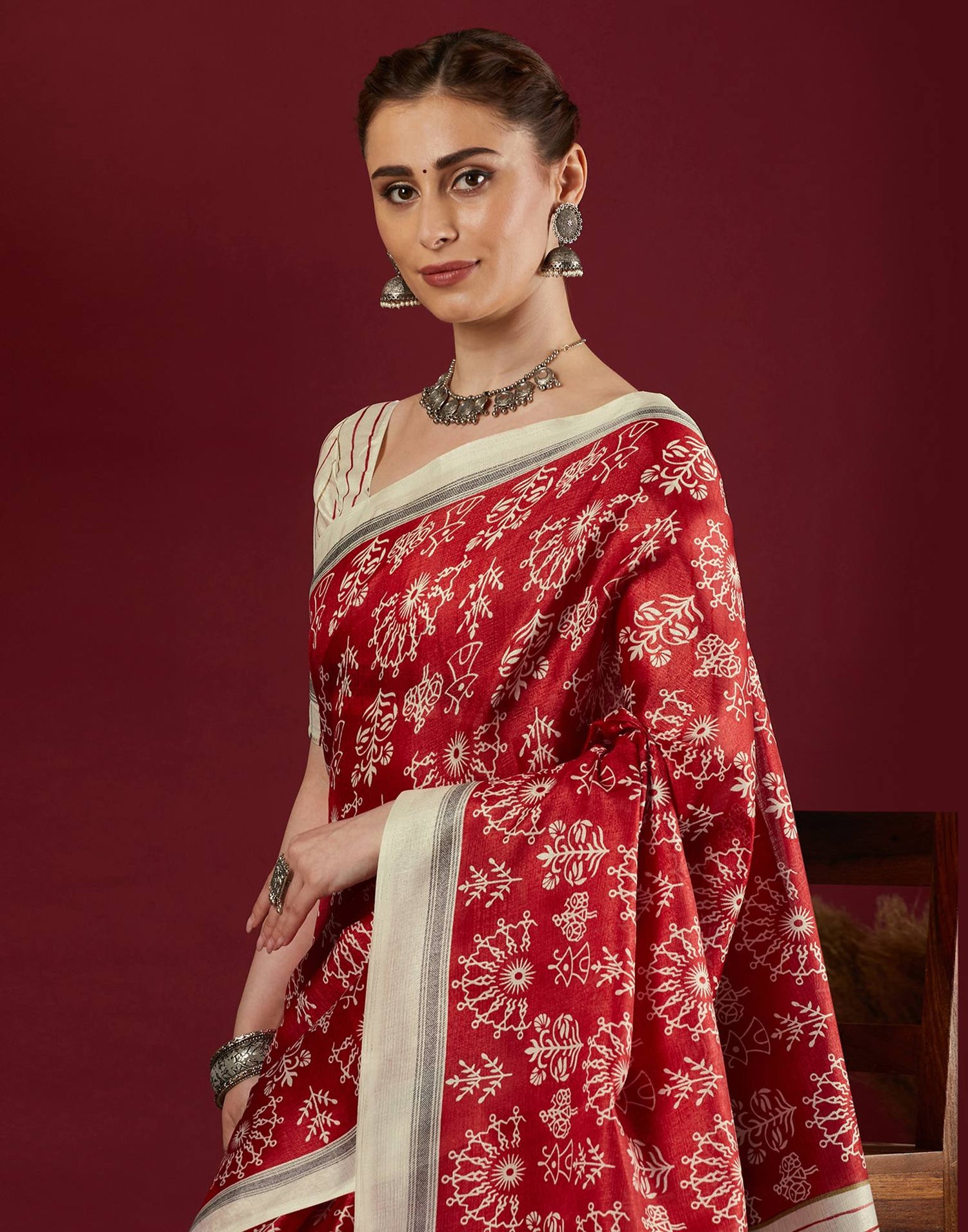 Red Cotton Blend Warli Printed Saree