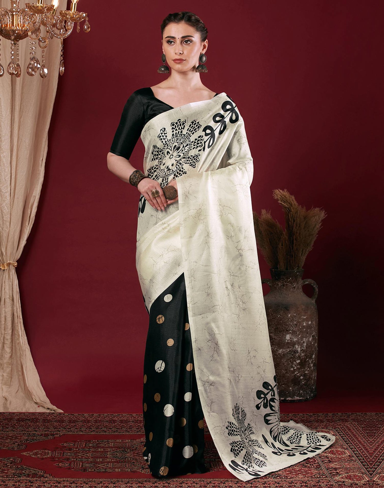 White Cotton Blend Floral Printed Saree
