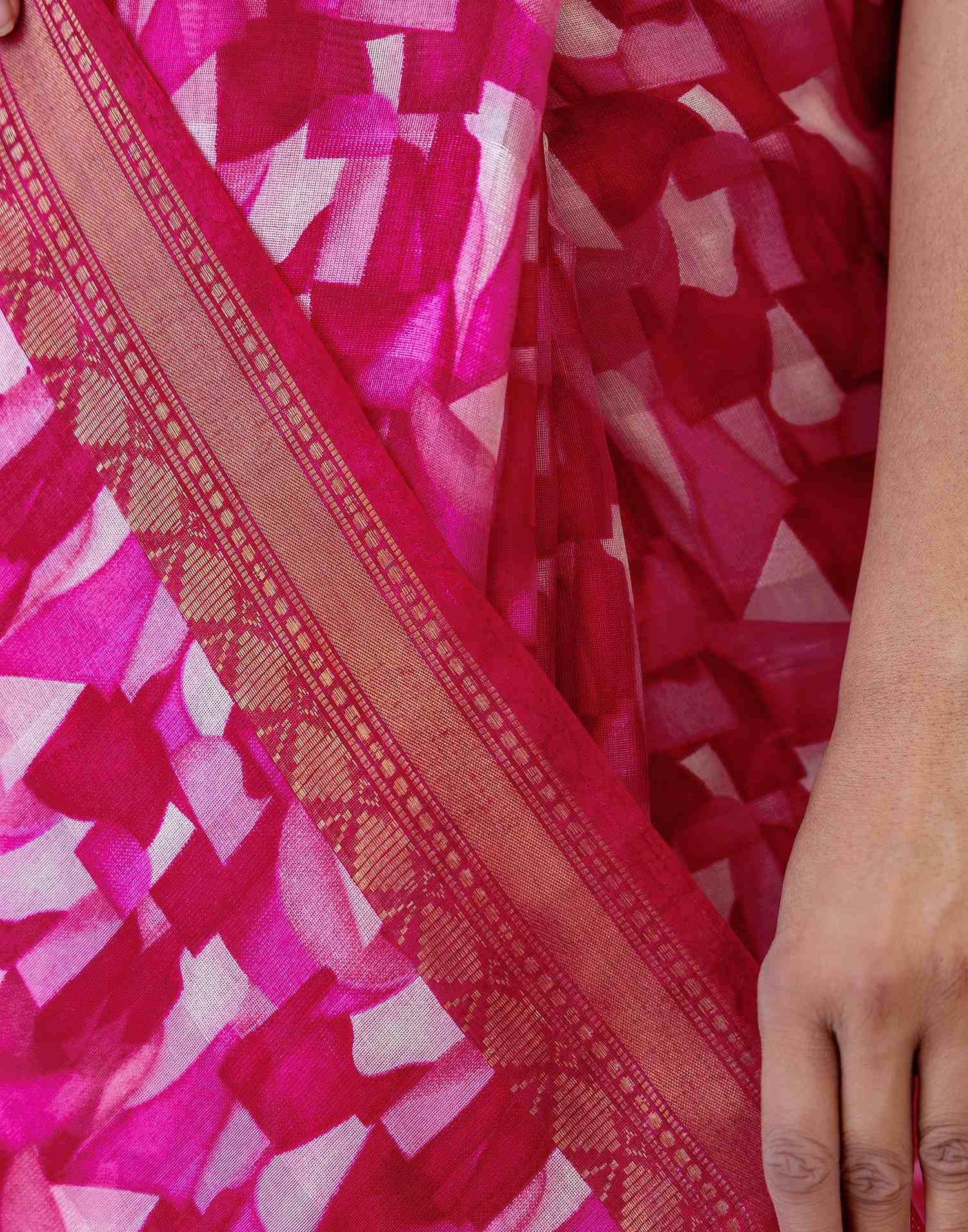 Rani Pink Cotton Blend Printed Saree