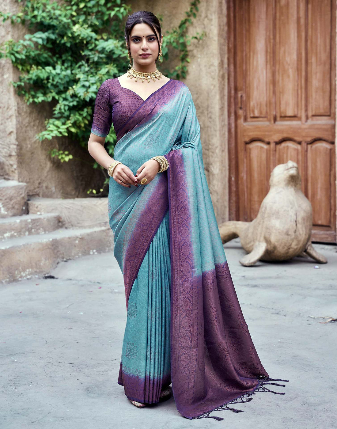 Dark Purple Silk Woven Kanjivaram Saree