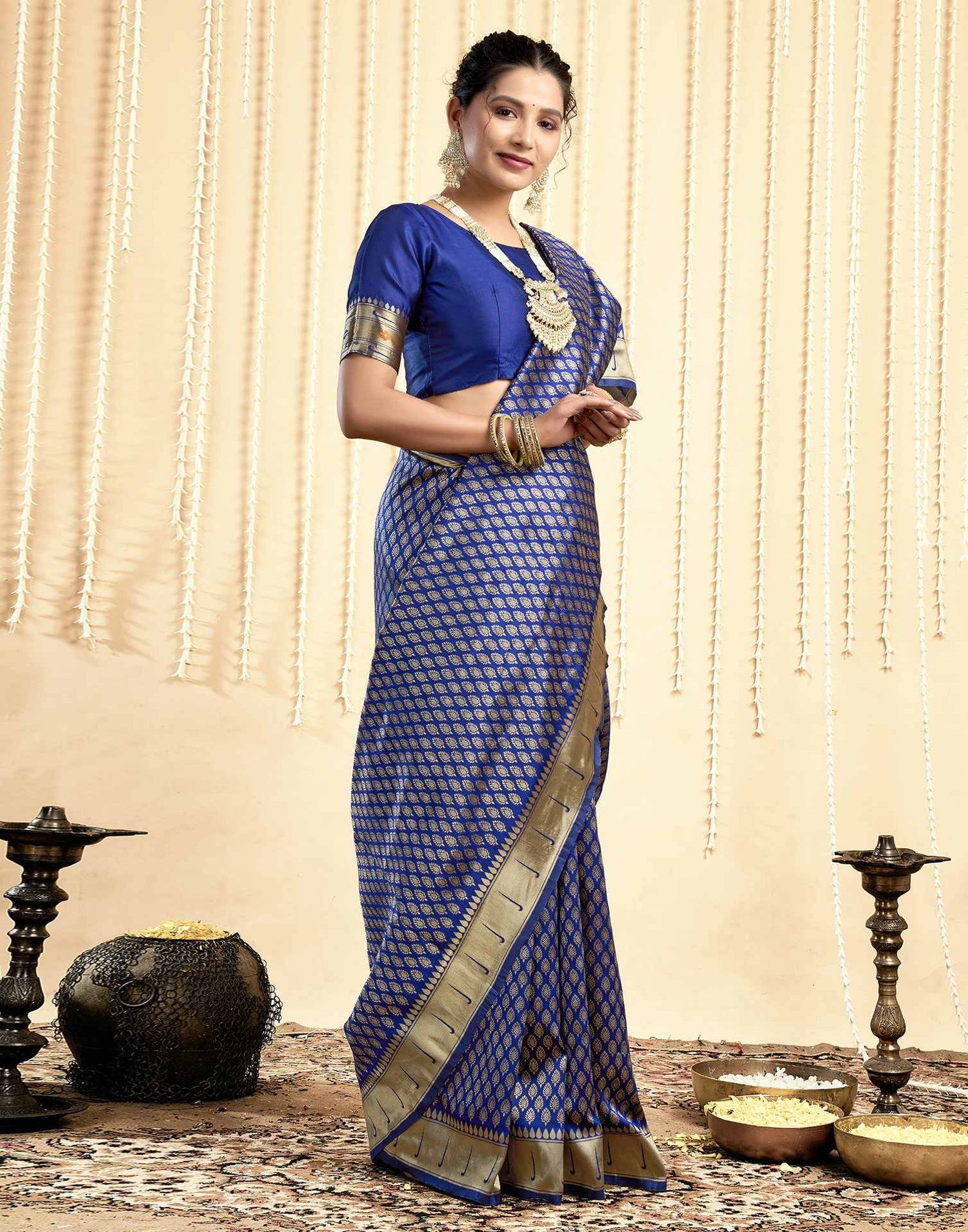 Navy Blue Silk Woven Paithani Saree