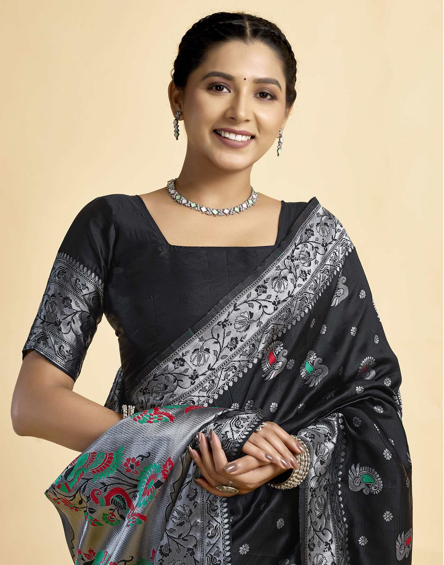 Black Silk Woven Paithani Saree
