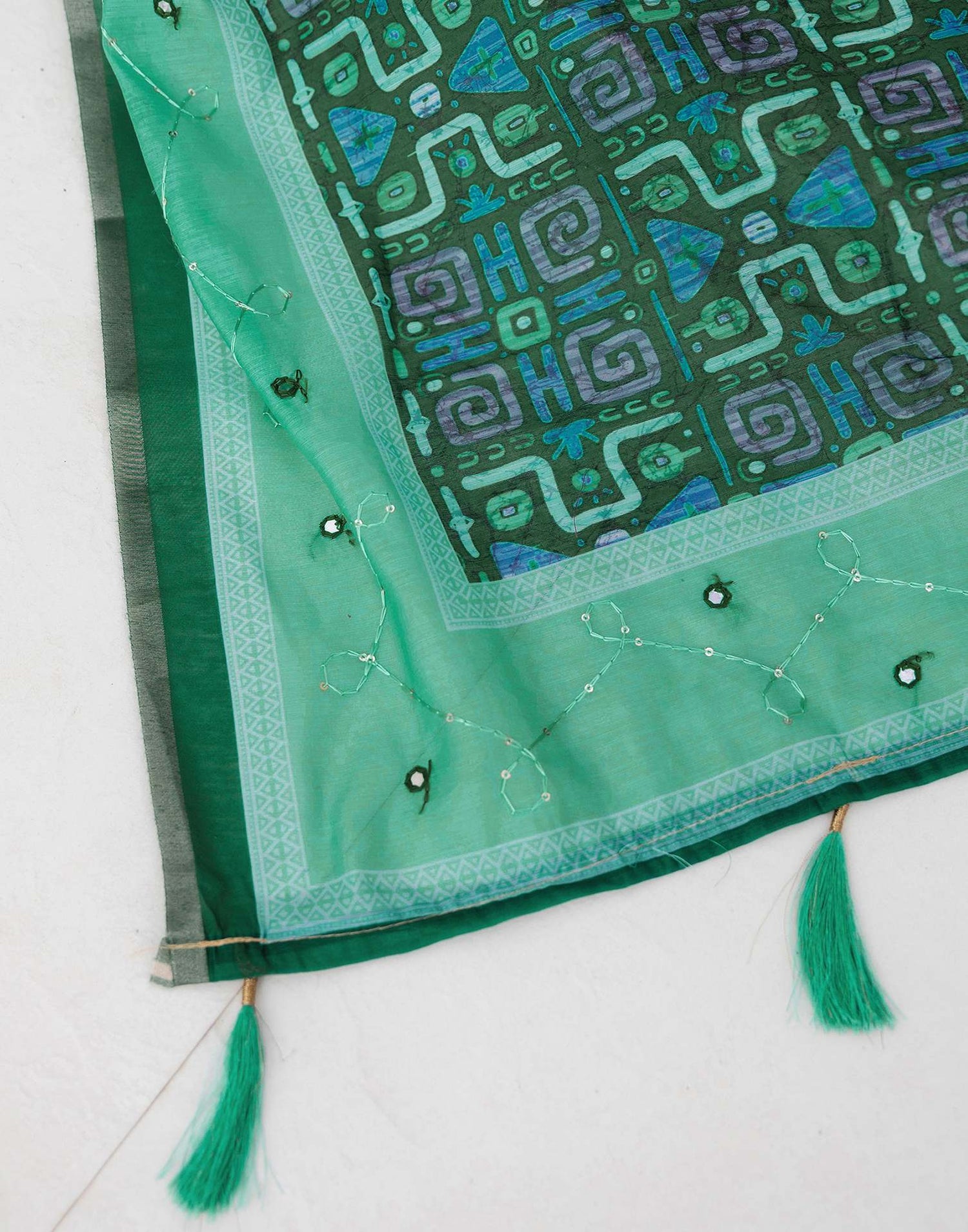 Green Cotton Embroidery Printed Saree