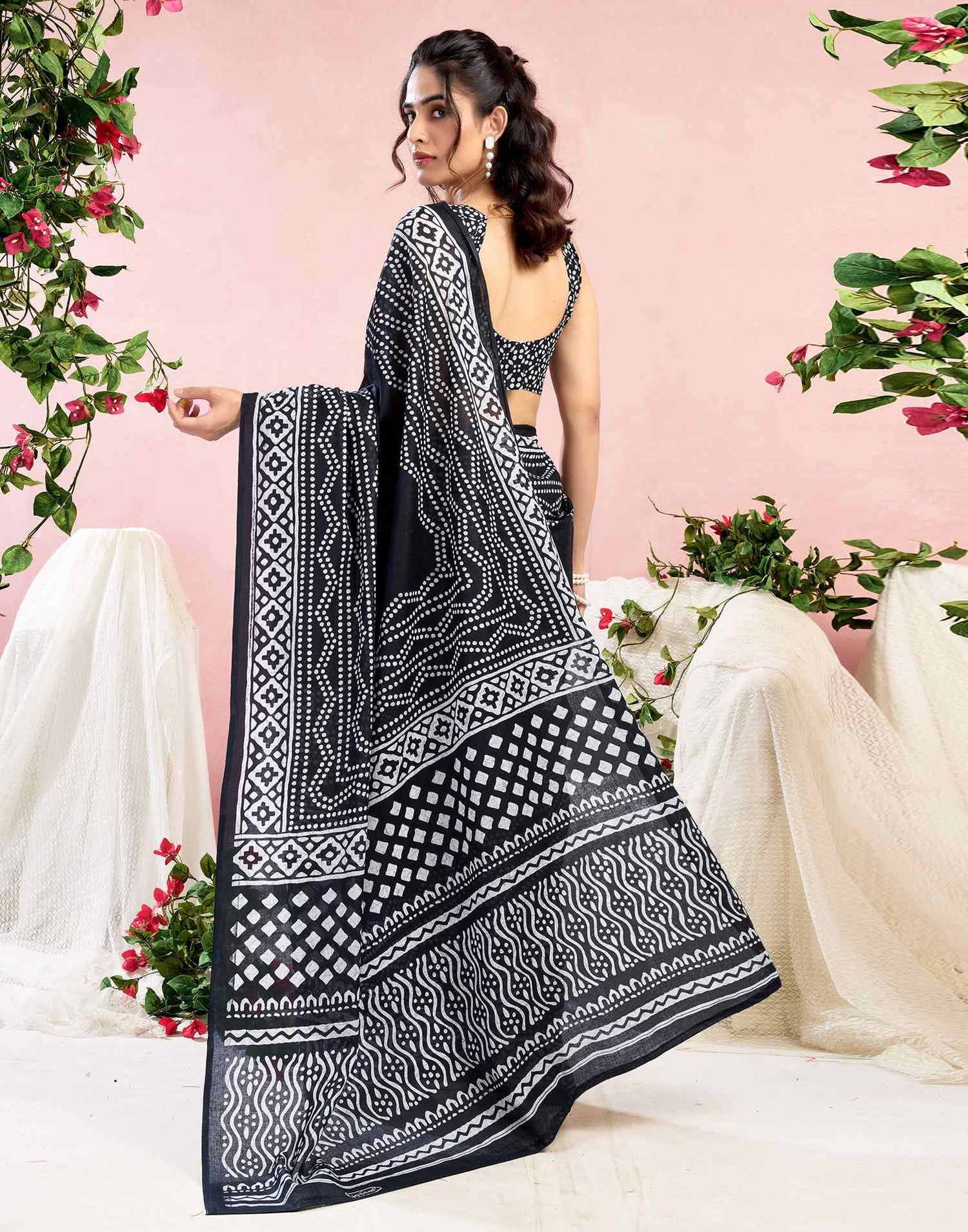 Black Cotton Printed Saree