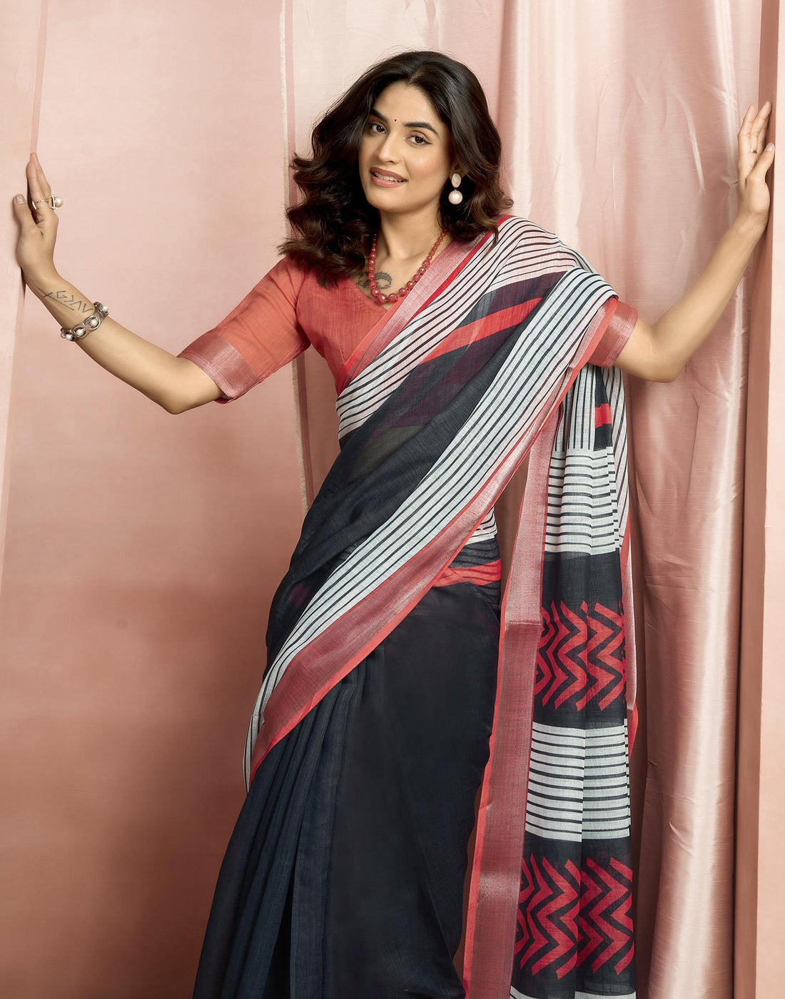 White Cotton Linen Printed Saree