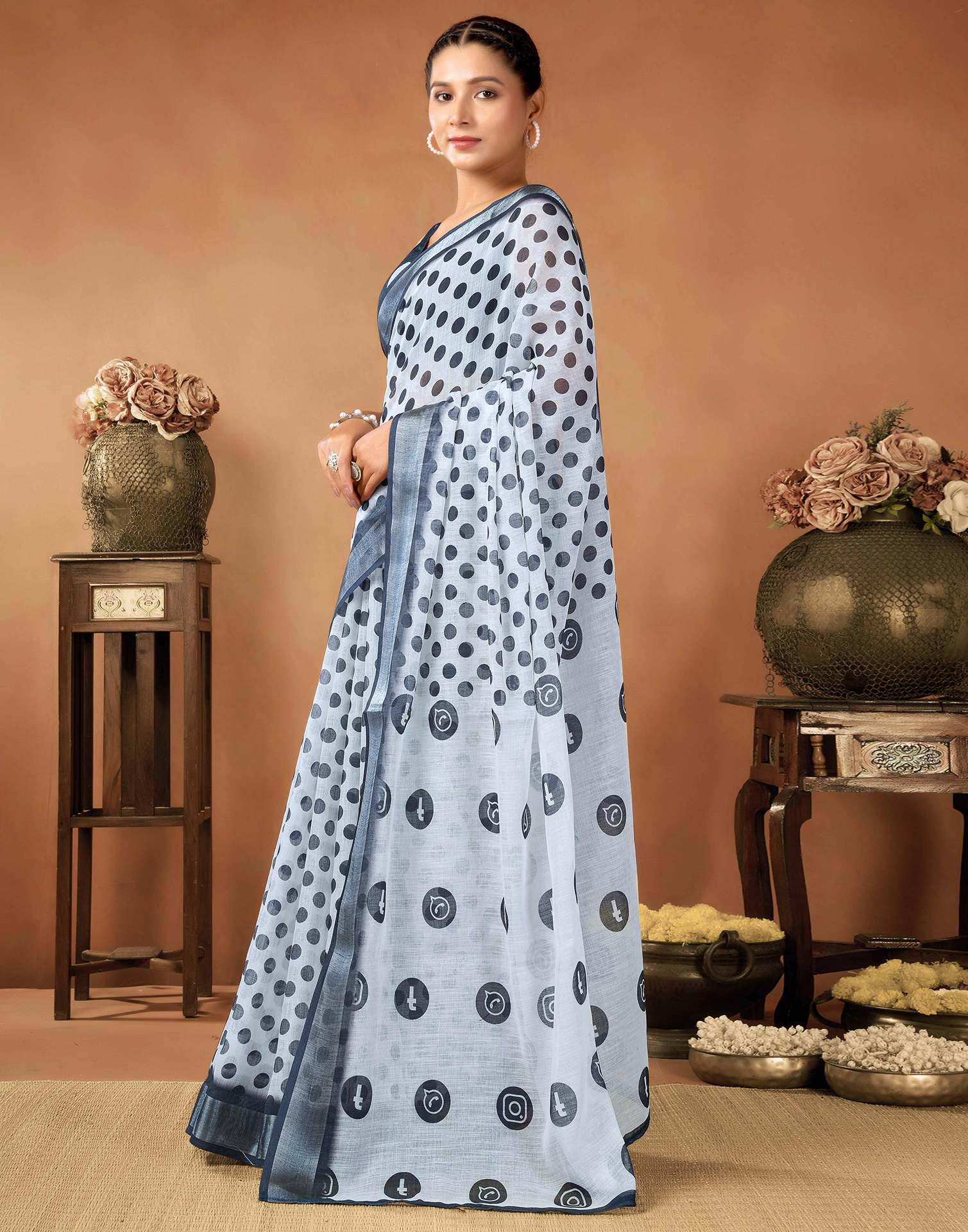 White Cotton Linen Printed Saree