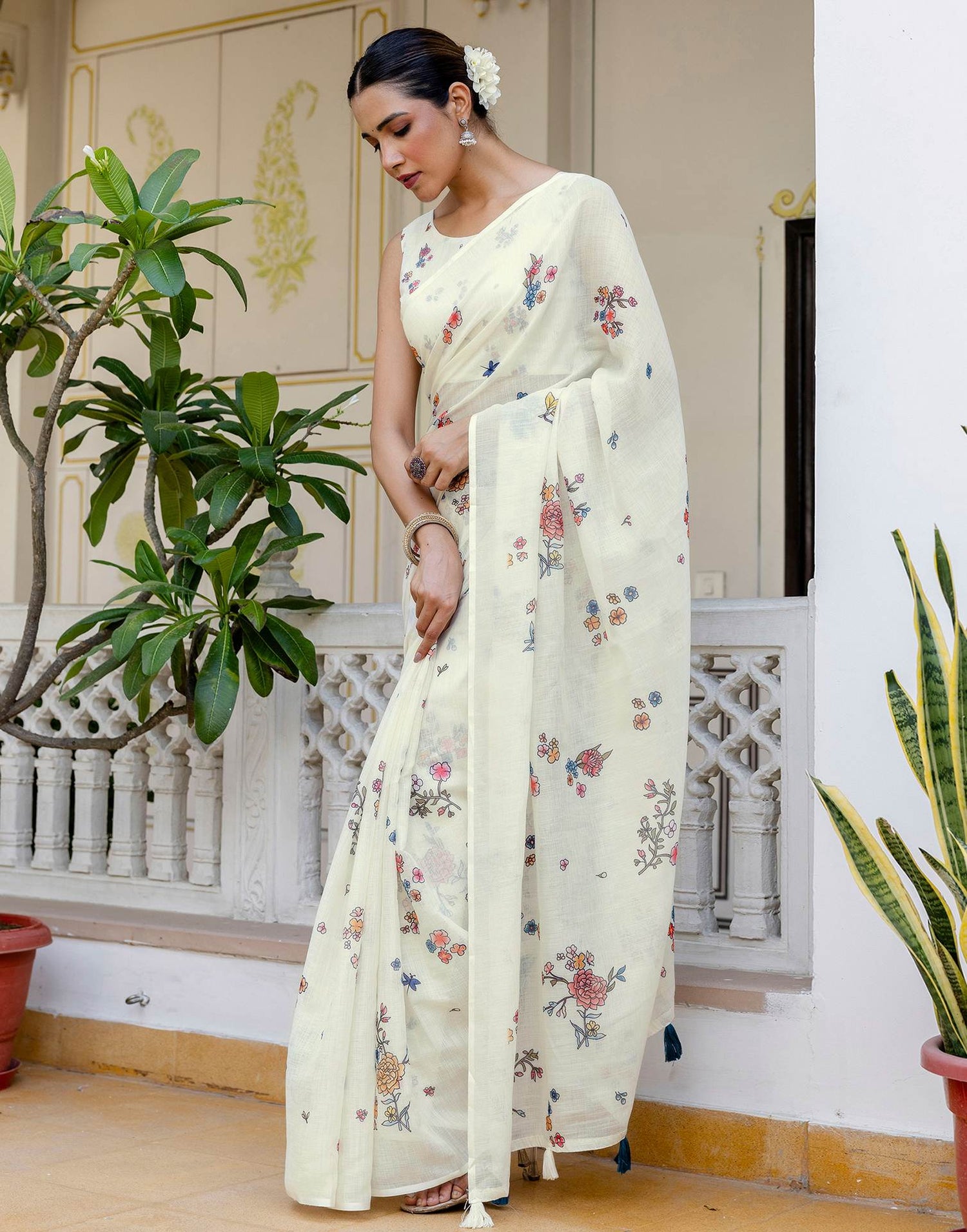 Cream Linen Floral Printed Saree