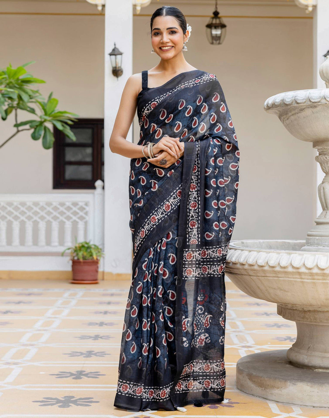 Black Linen Floral Printed Saree