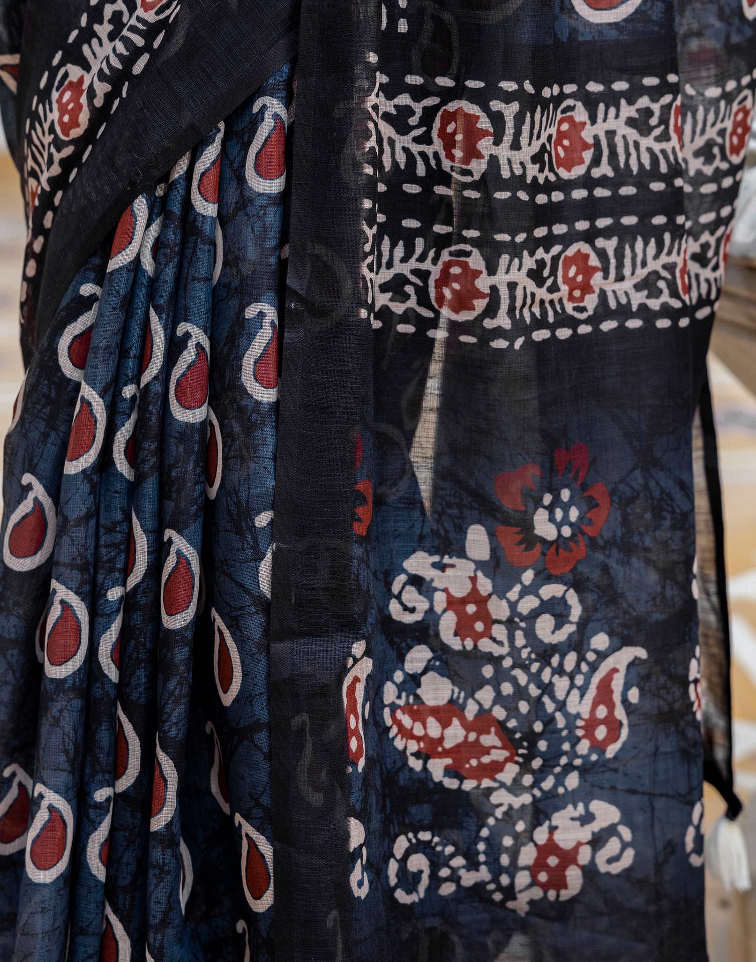 Black Linen Floral Printed Saree