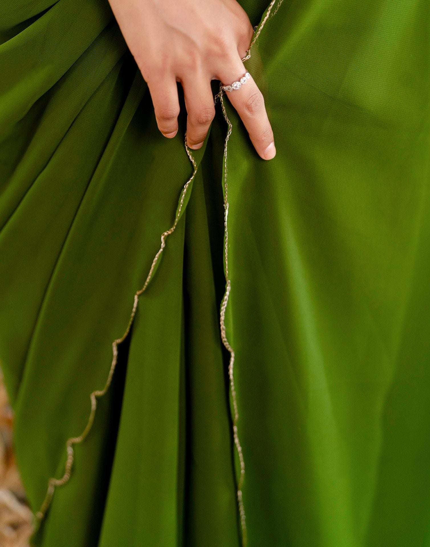 Mehandi Green Georgette Dyed Plain Saree