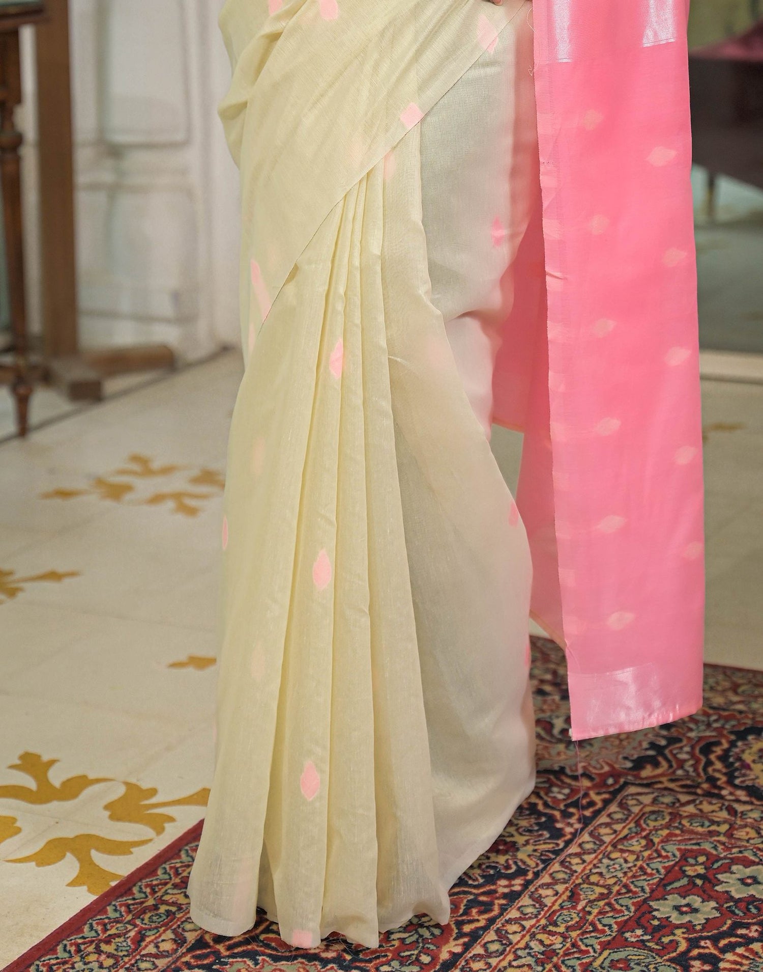 Cream. Pink Linen Woven Saree