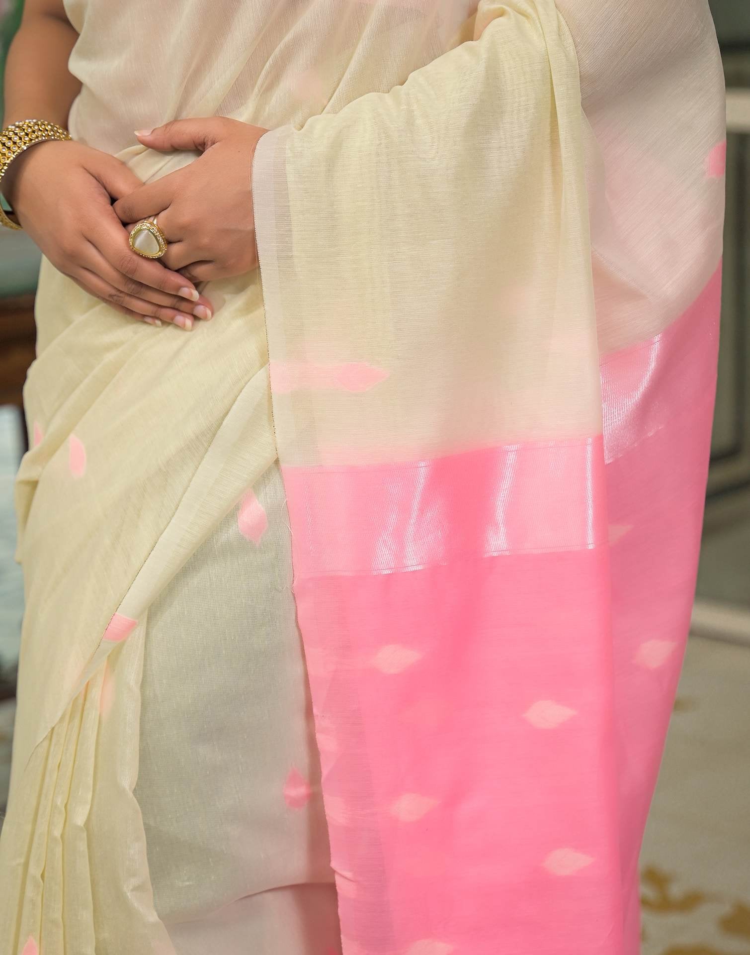 Cream. Pink Linen Woven Saree
