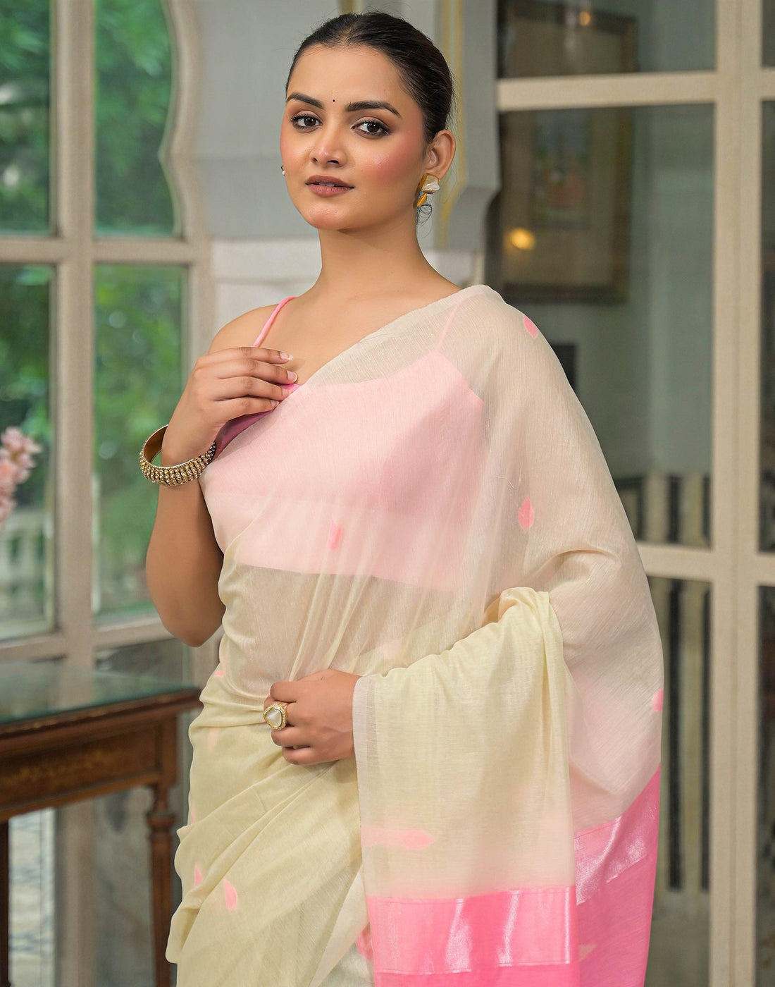 Cream. Pink Linen Woven Saree