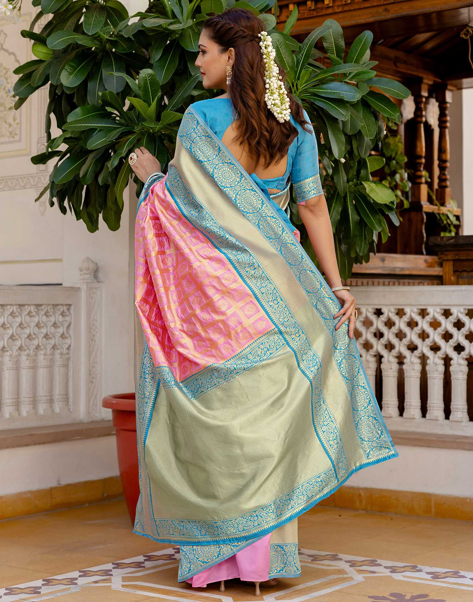 Pink Silk Woven Kanjivaram Saree