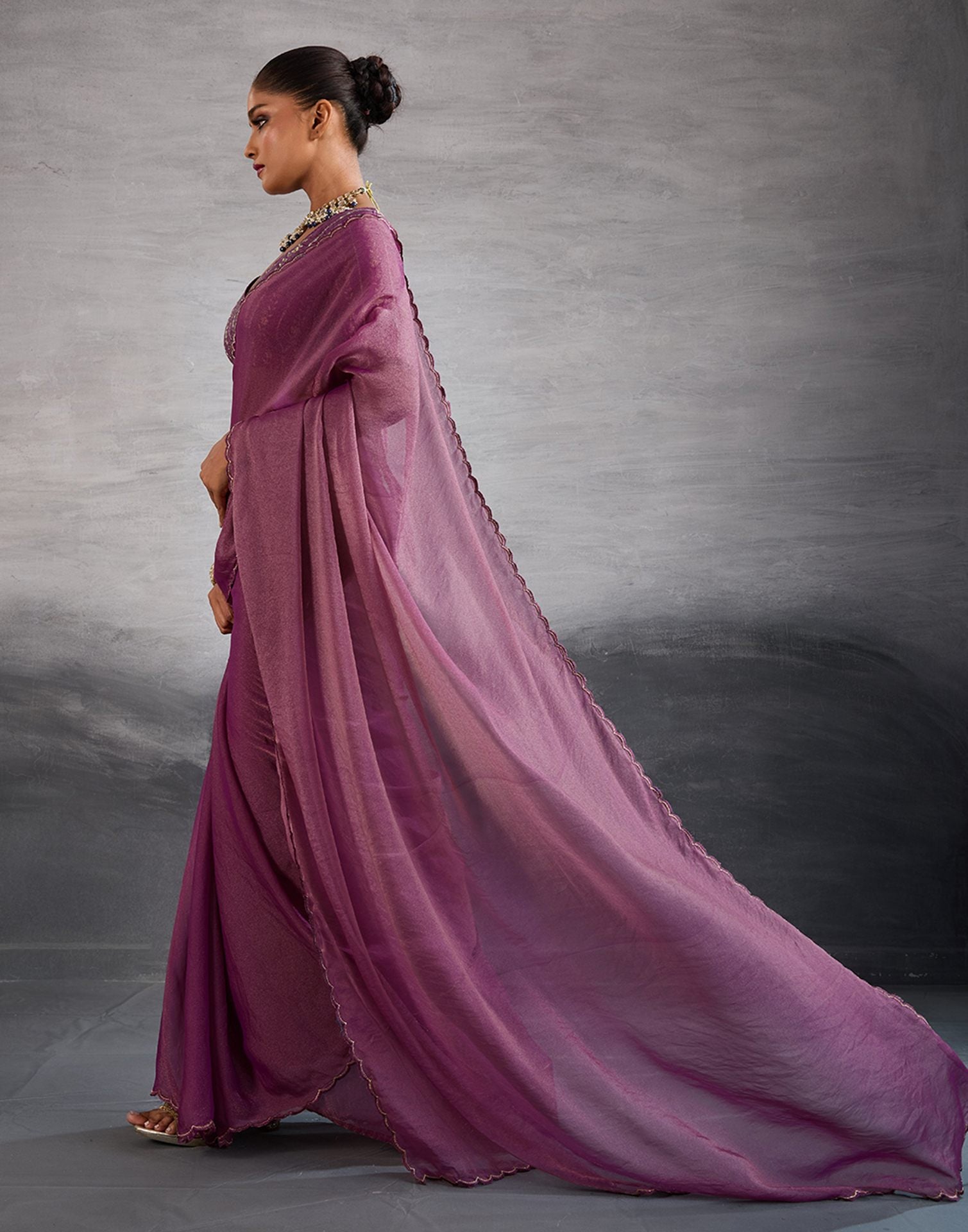Dusty Purple Shimmer Dyed Plain Saree