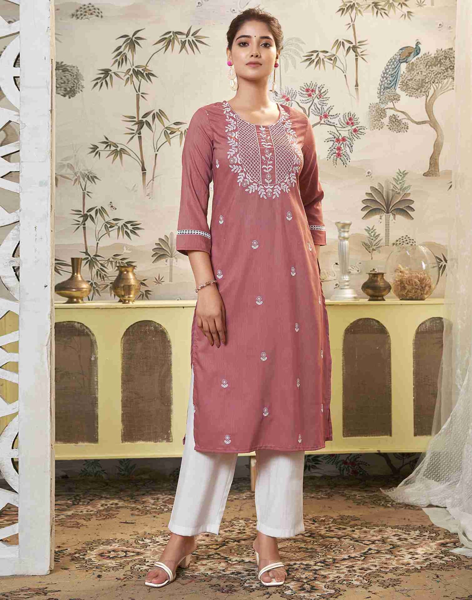 Dusty Pink Embroidery Chinnon Straight Kurta