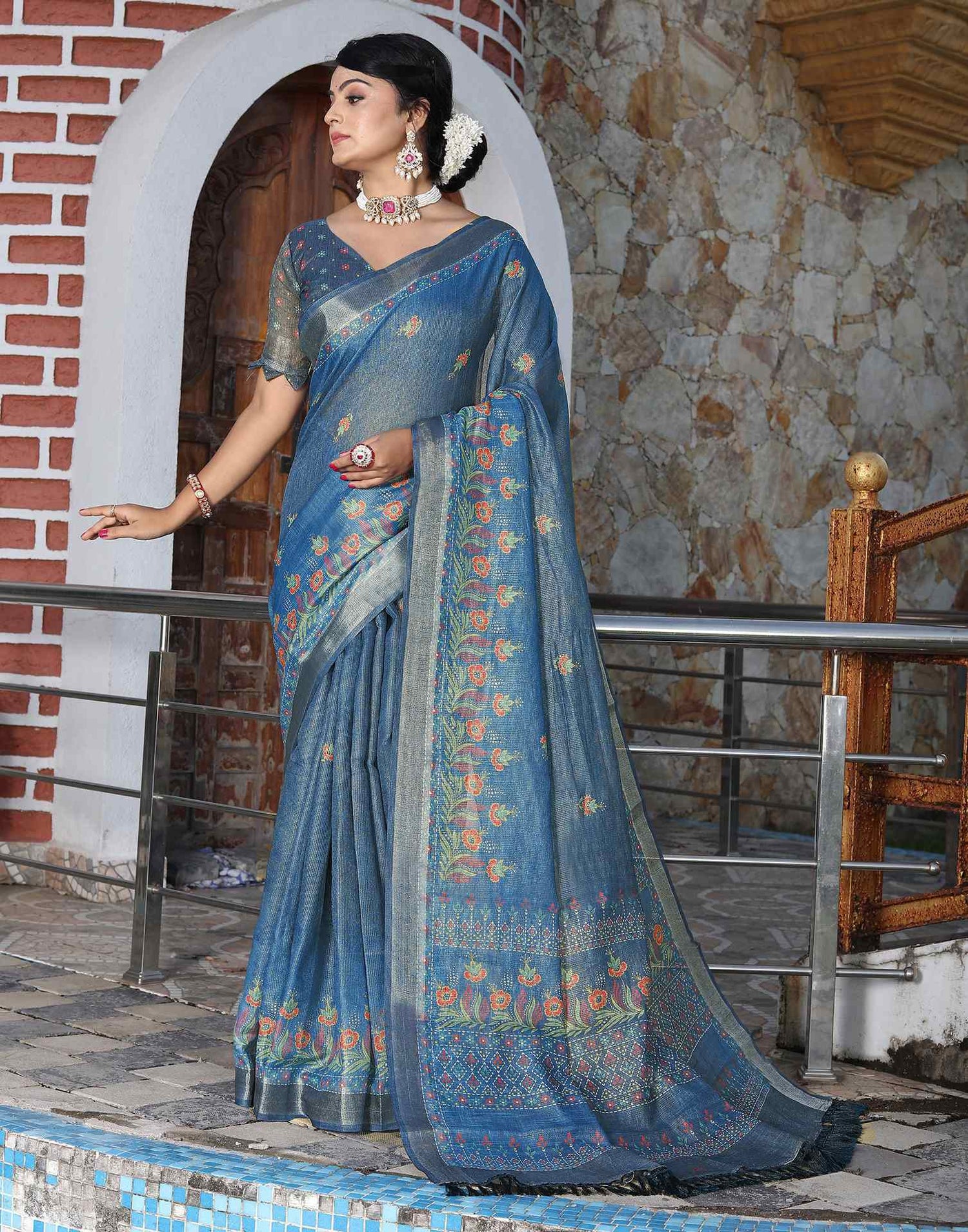 Blue Cotton Floral Printed Saree