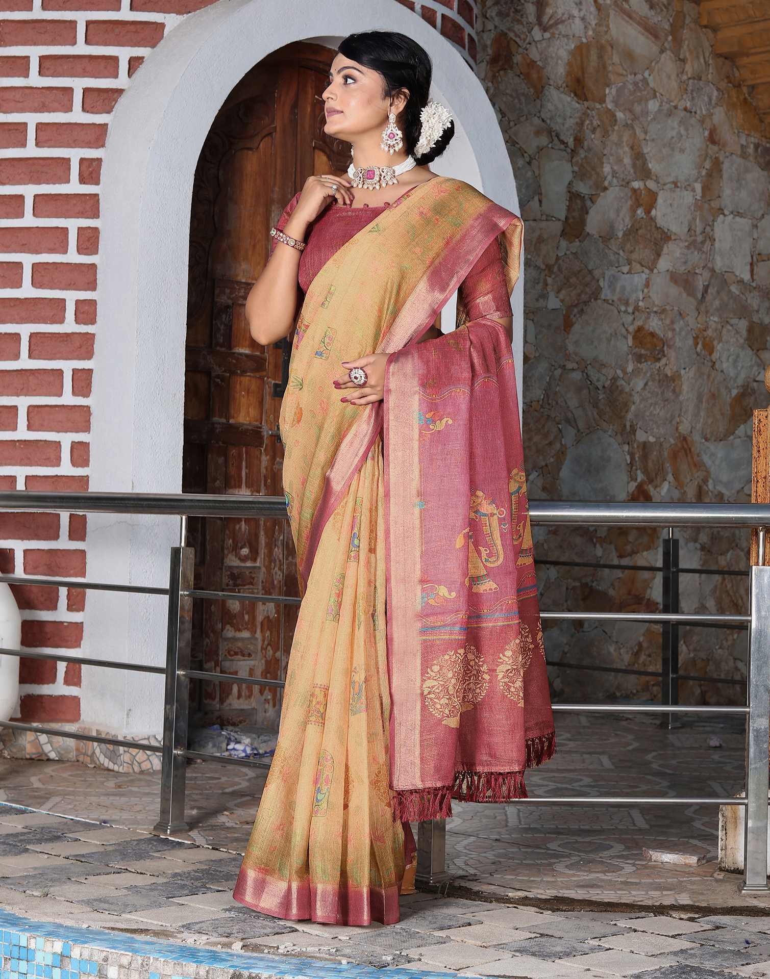 Cream Cotton Printed Saree
