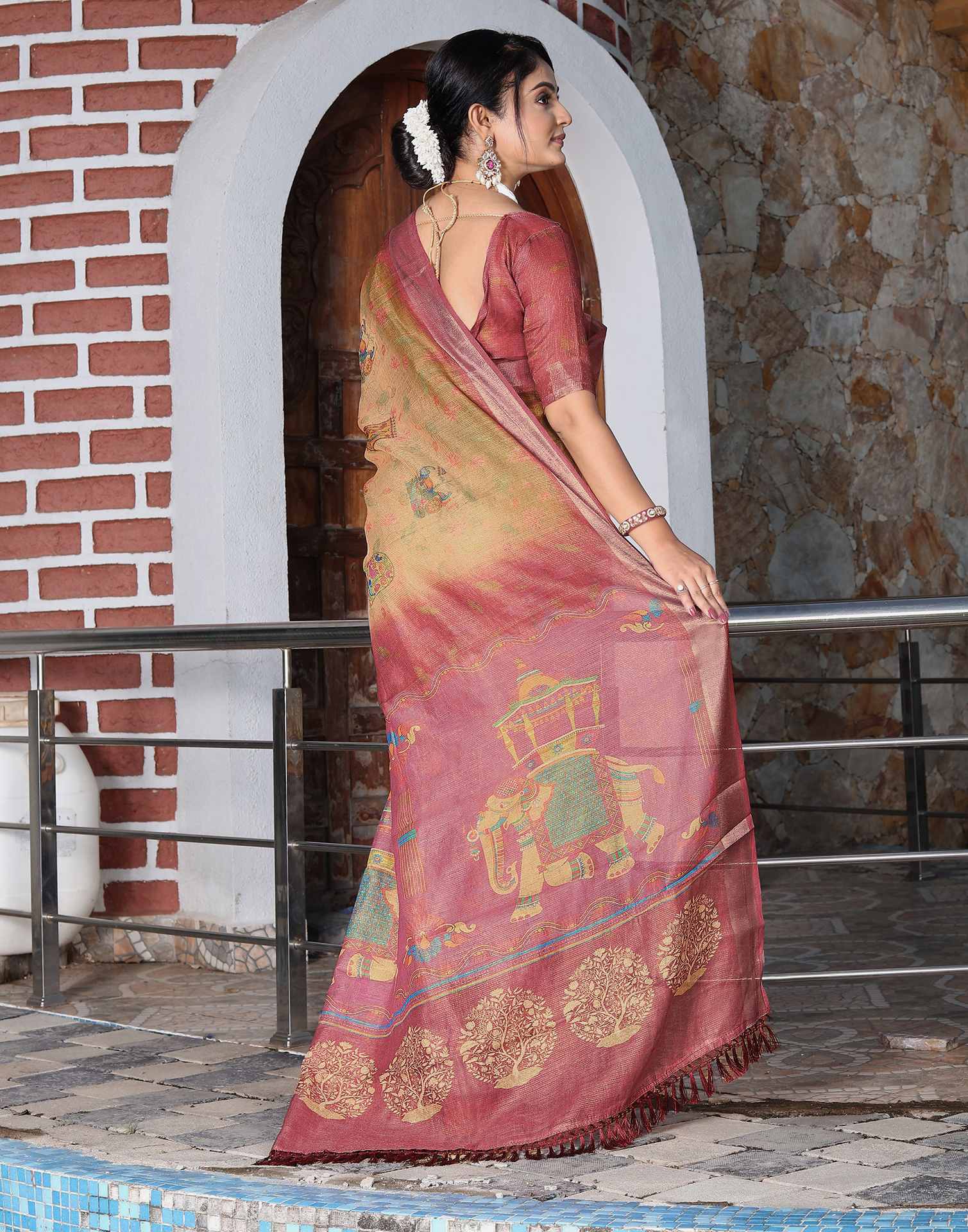 Cream Cotton Printed Saree