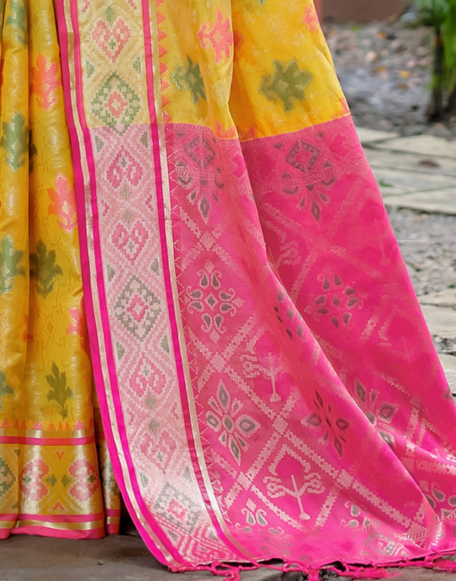 Yellow Silk Woven Banarasi Saree