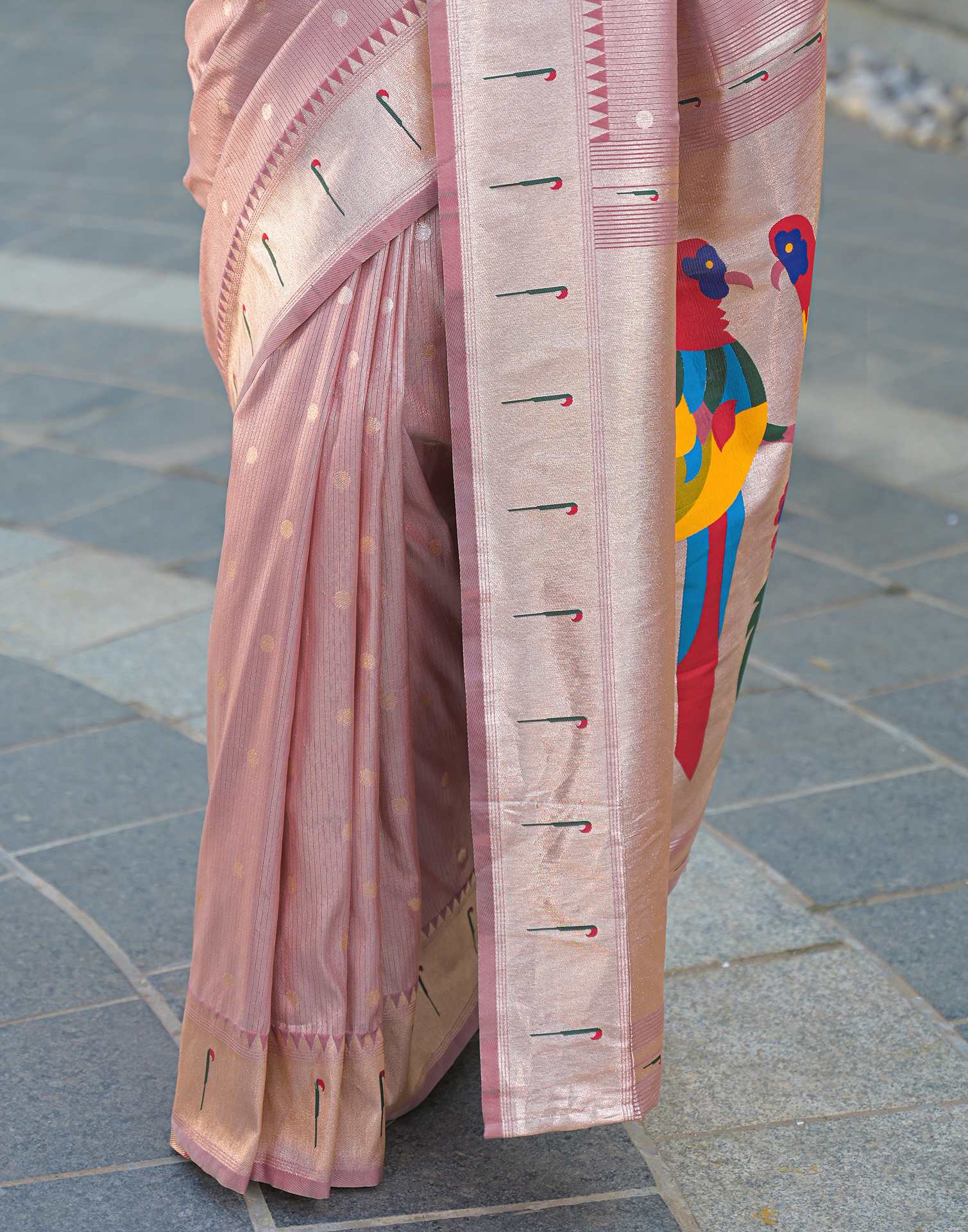 Mauve Silk Woven Paithani Saree