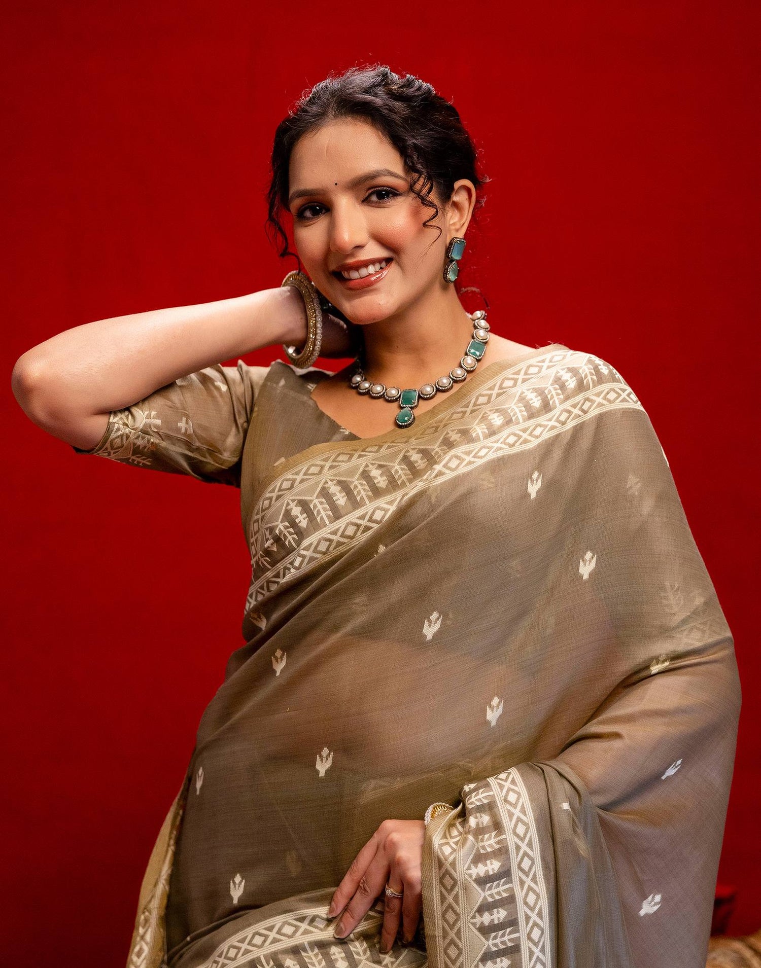 Grey Cotton Woven Printed Saree