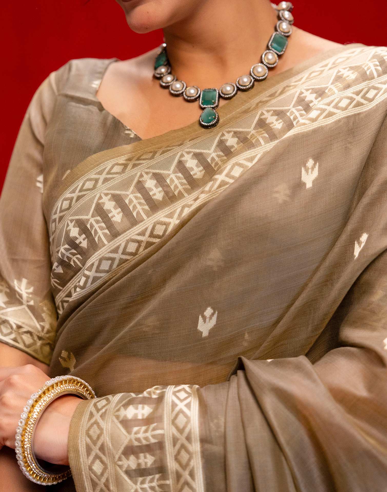 Grey Cotton Woven Printed Saree