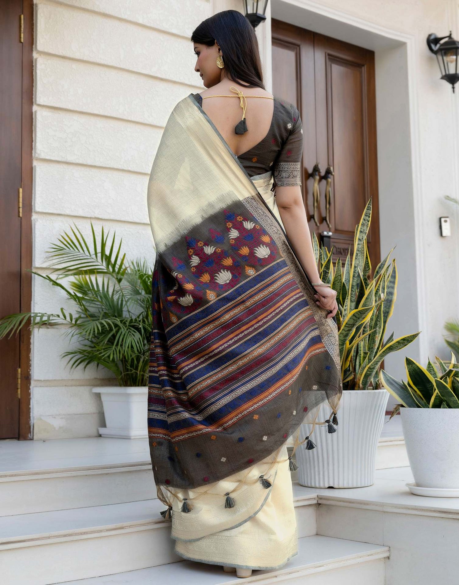 Beige Cotton Linen Woven Printed Saree
