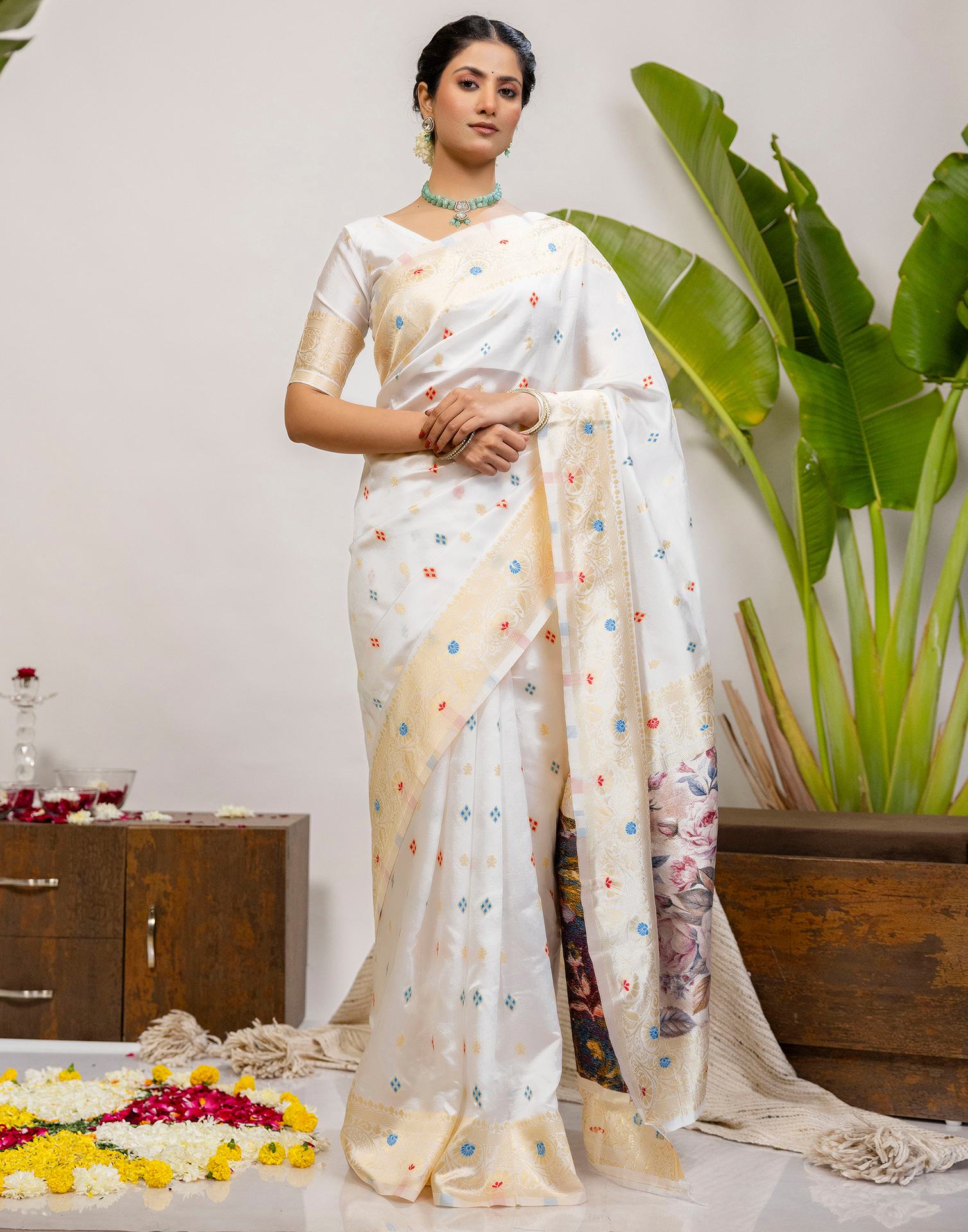 White Silk Woven Banarasi Saree