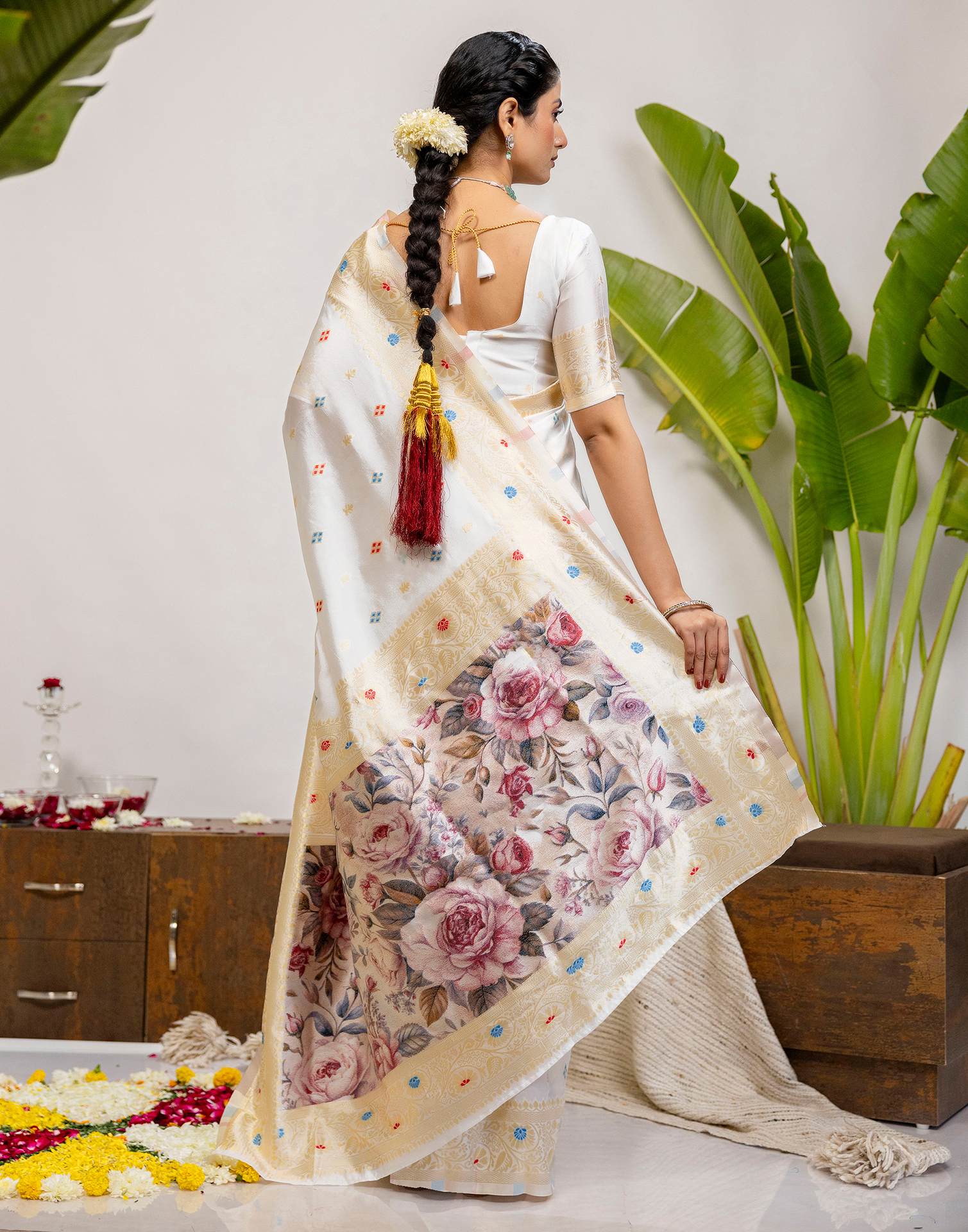 White Silk Woven Banarasi Saree