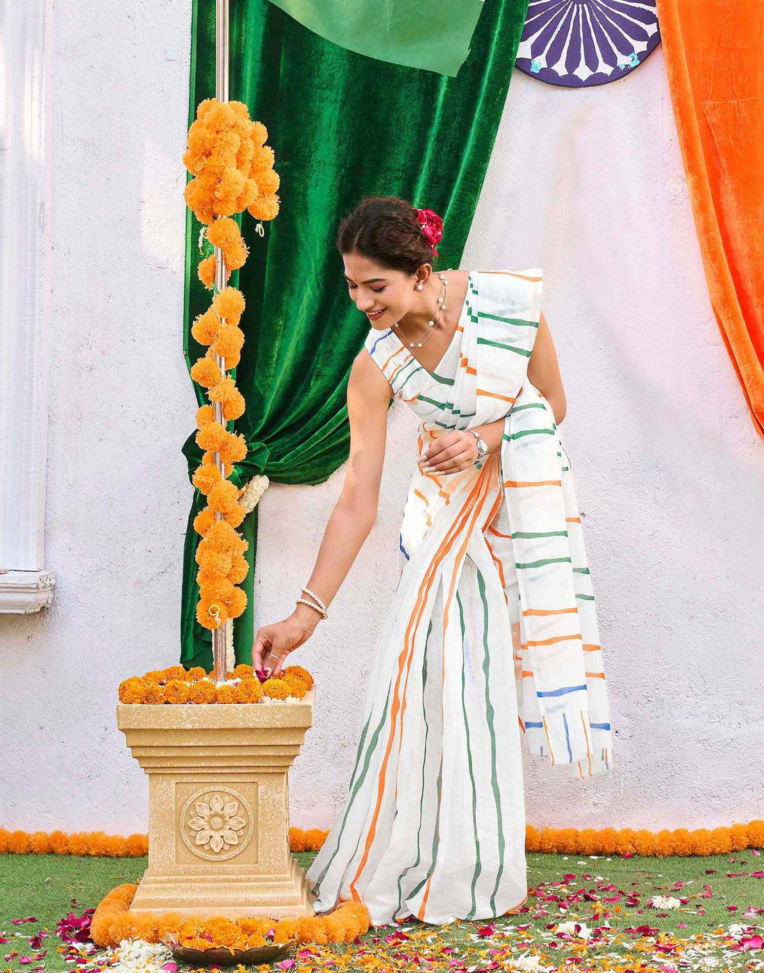 White Linen Printed Saree