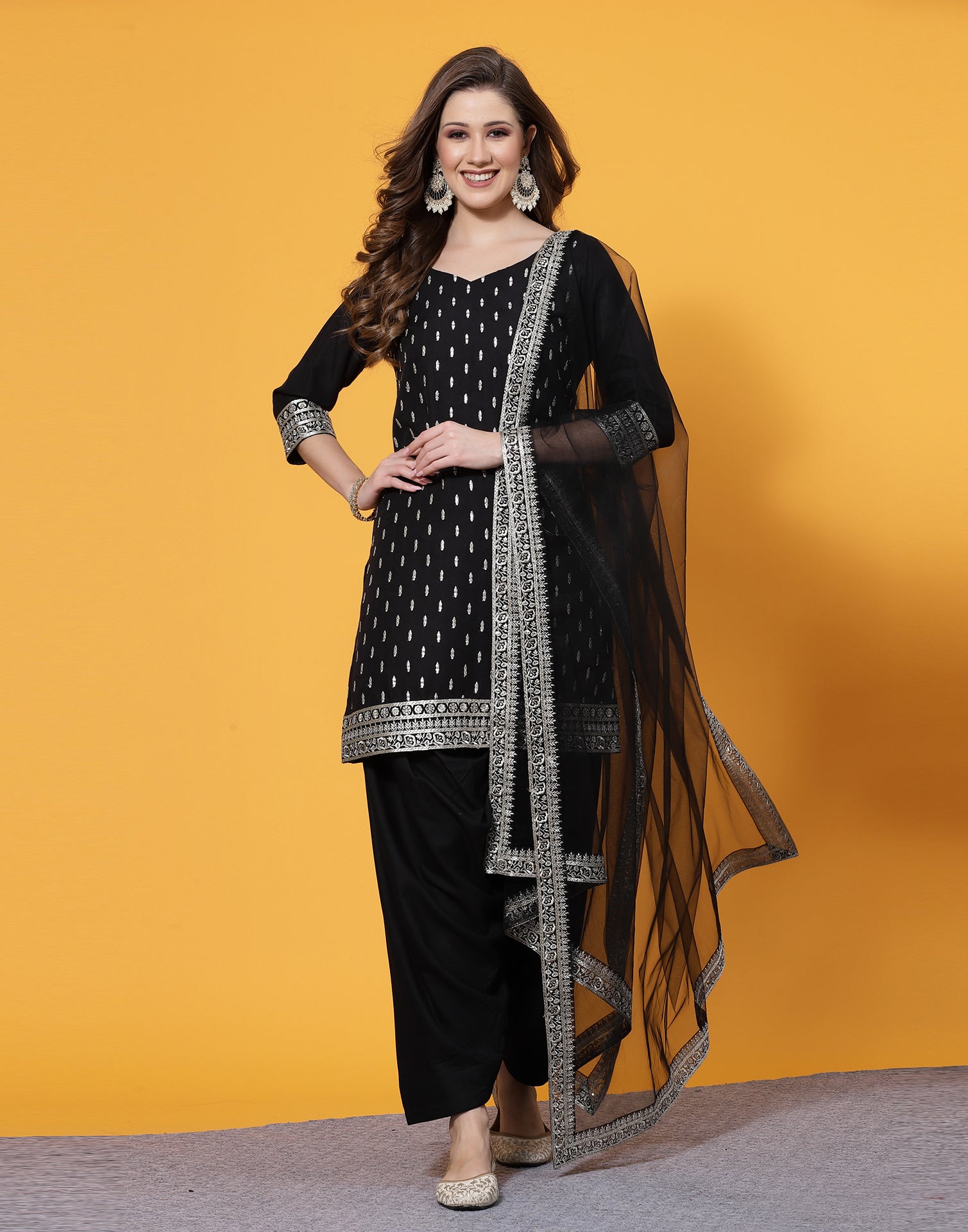 Black Embroidered Punjabi Suit | Leemboodi