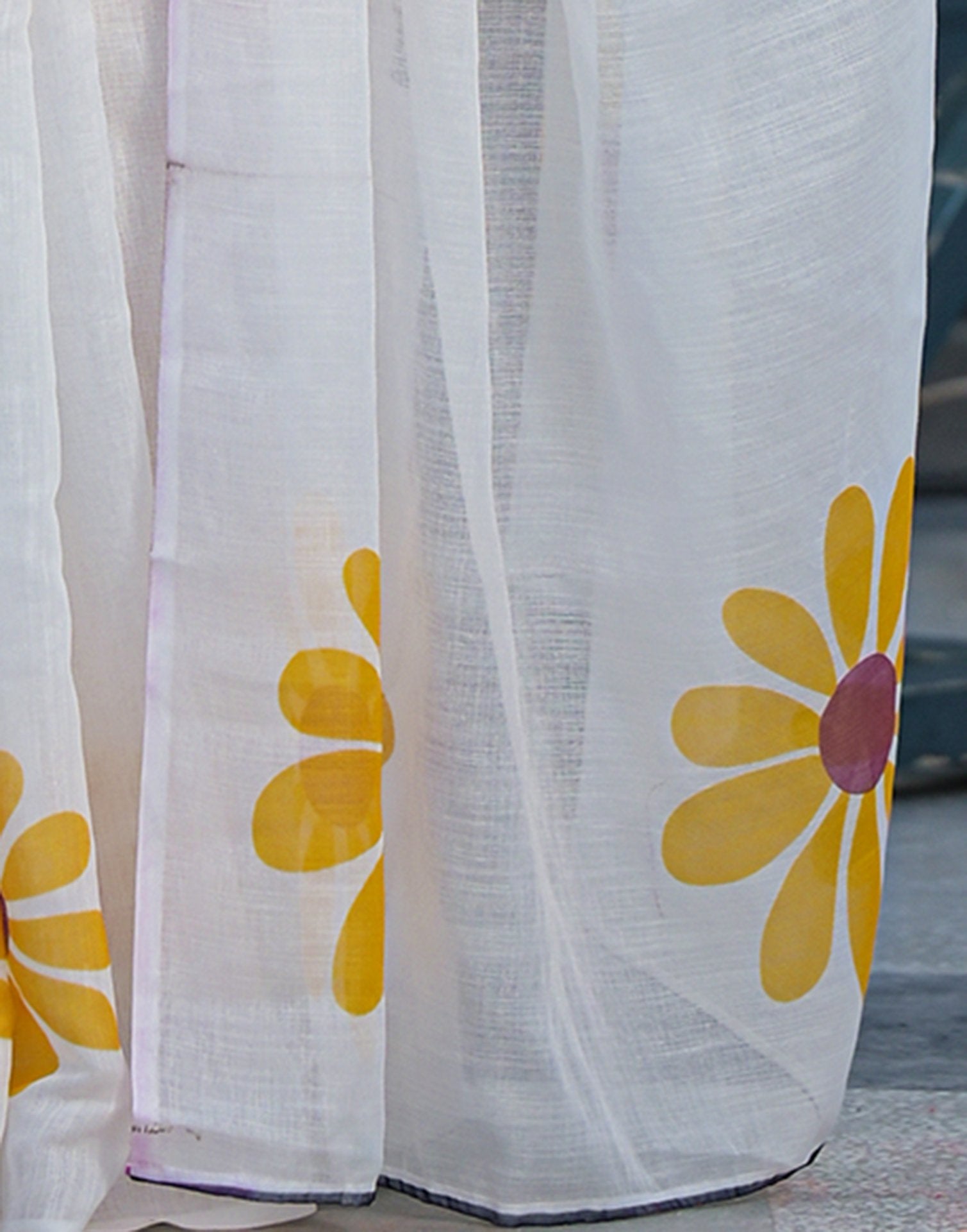 Holi White Linen Floral Printed Saree