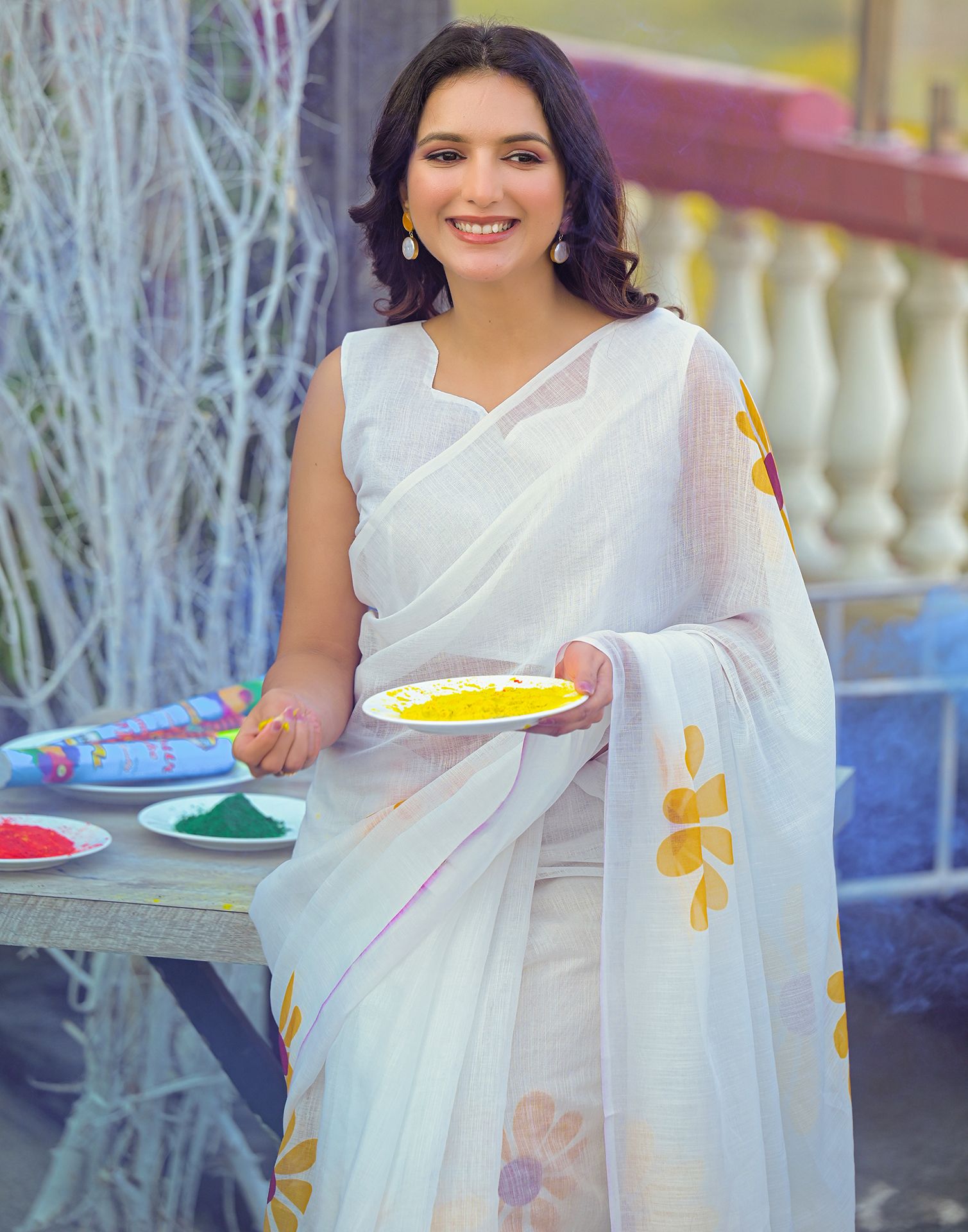 Holi White Linen Floral Printed Saree