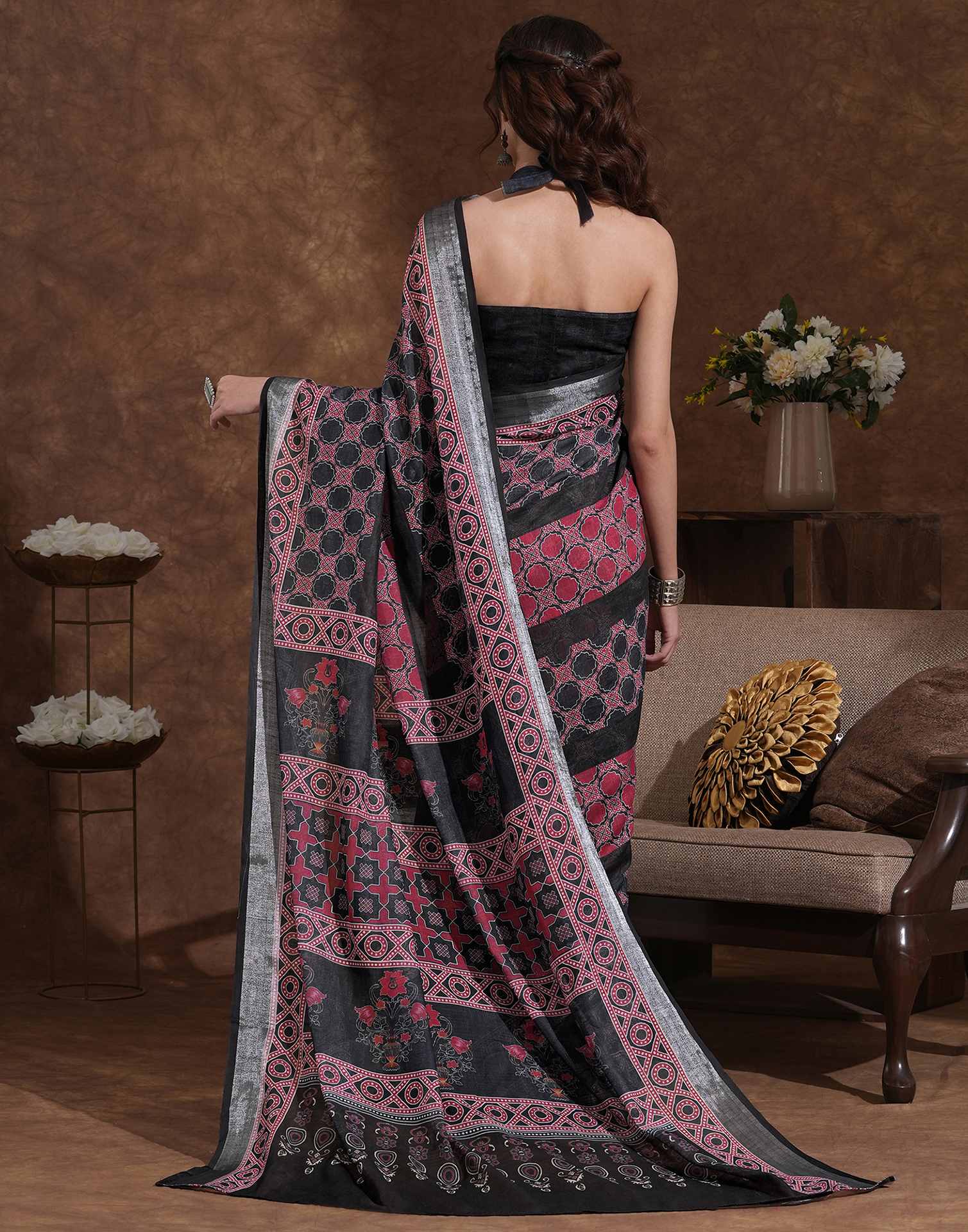 Black Linen Woven Printed Saree