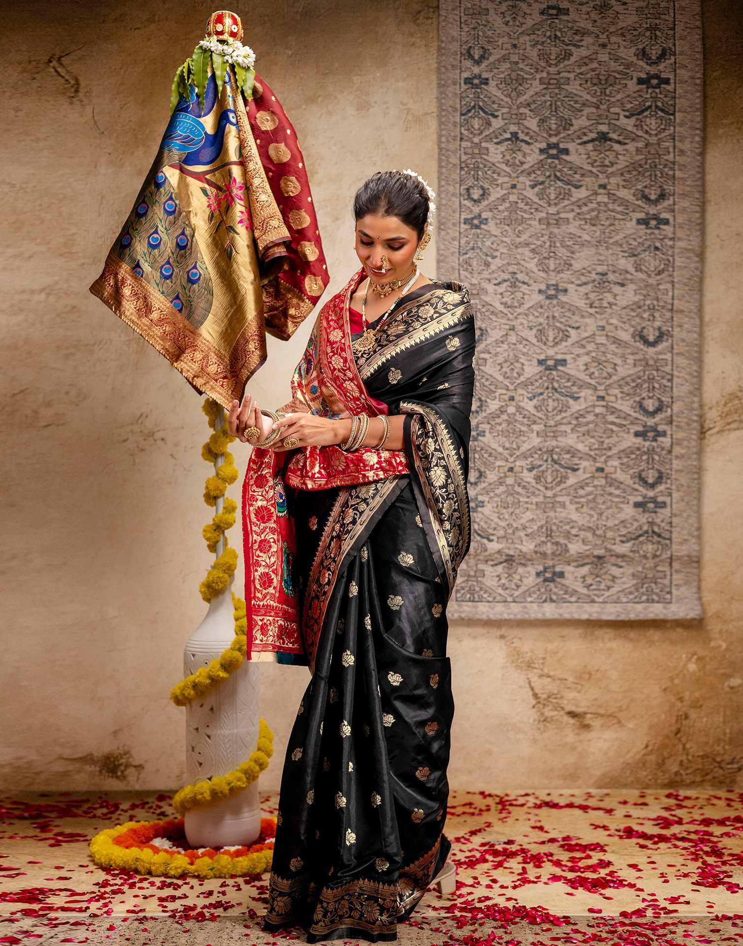 Black Silk Woven Paithani Saree