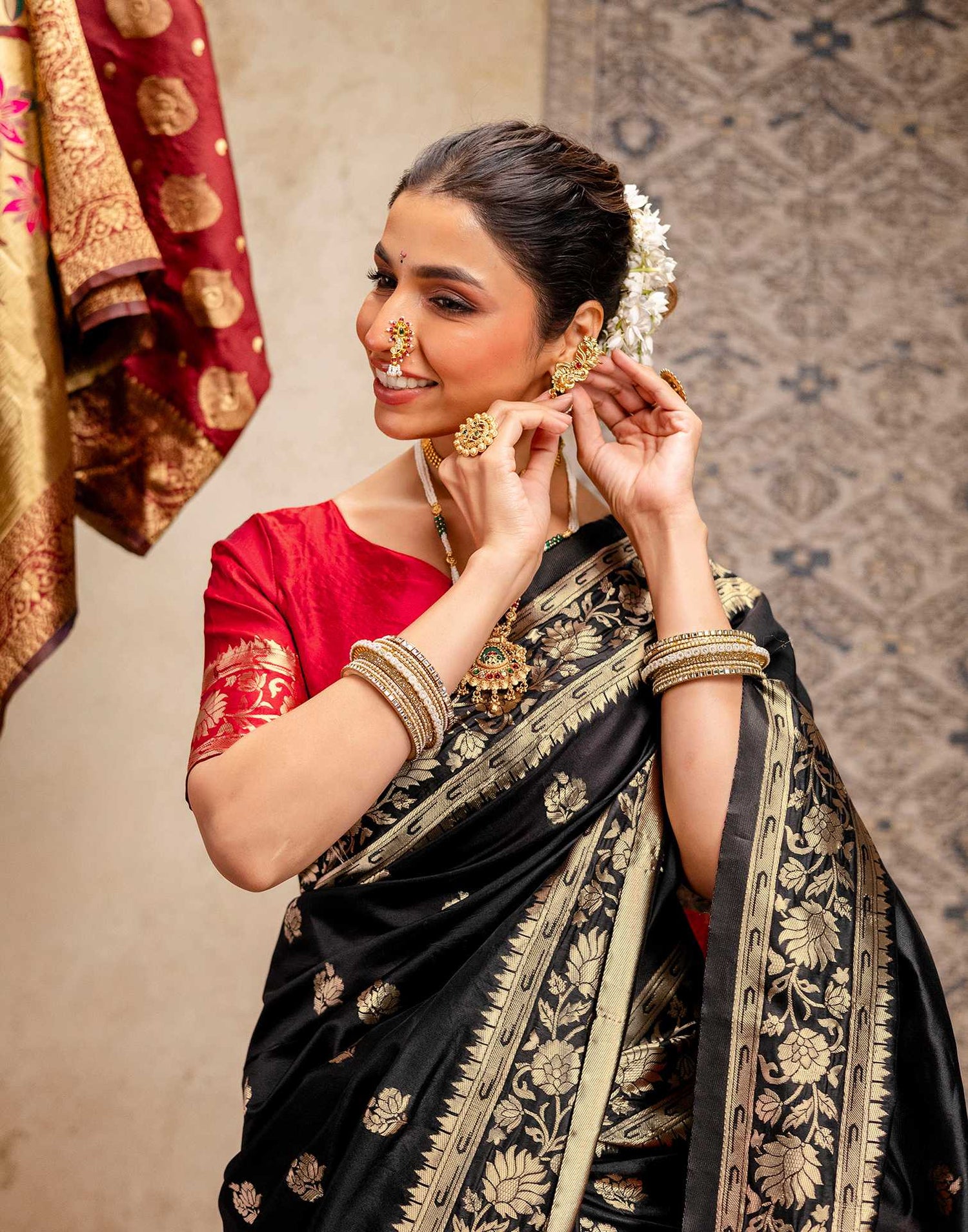 Black Silk Woven Paithani Saree