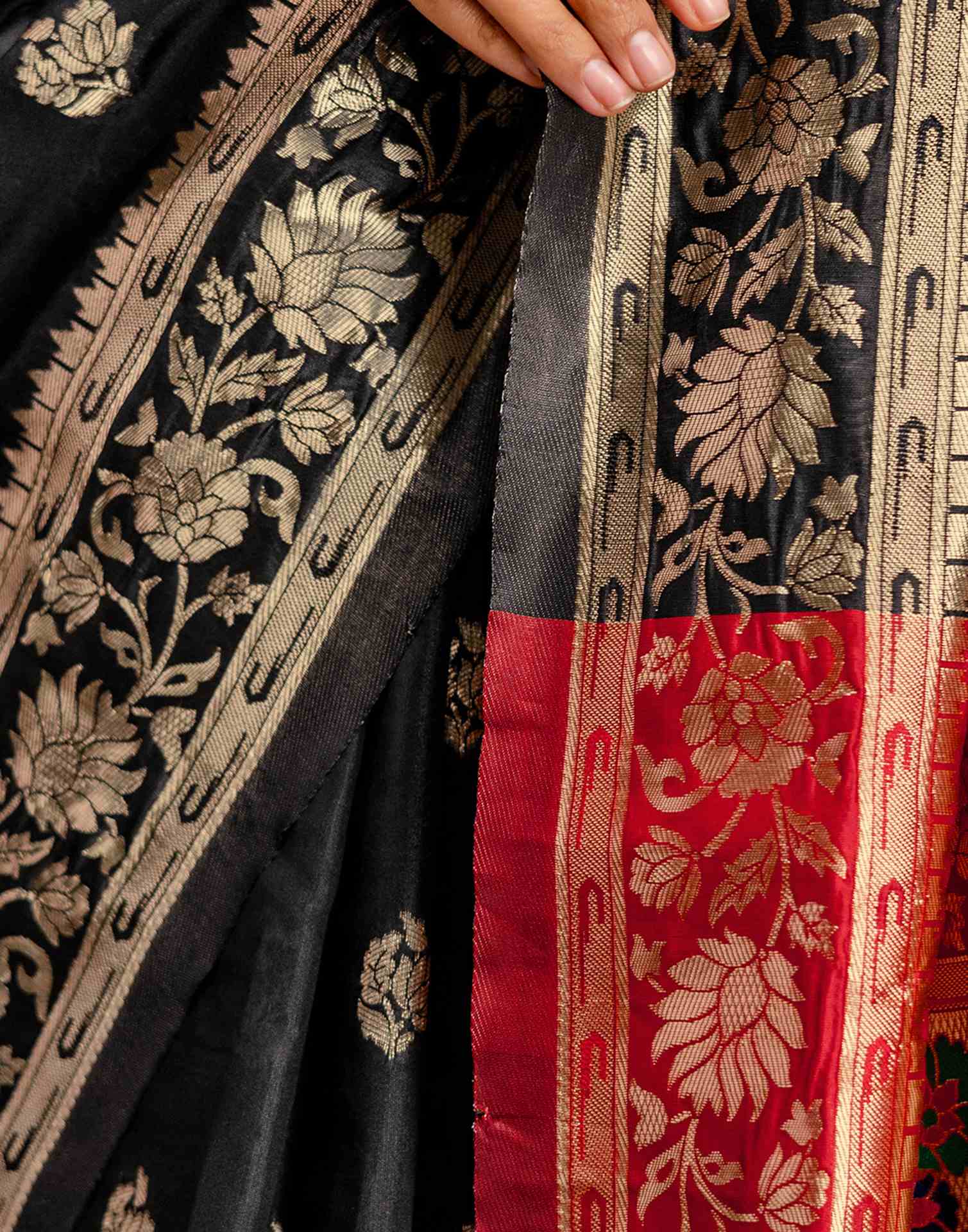 Black Silk Woven Paithani Saree