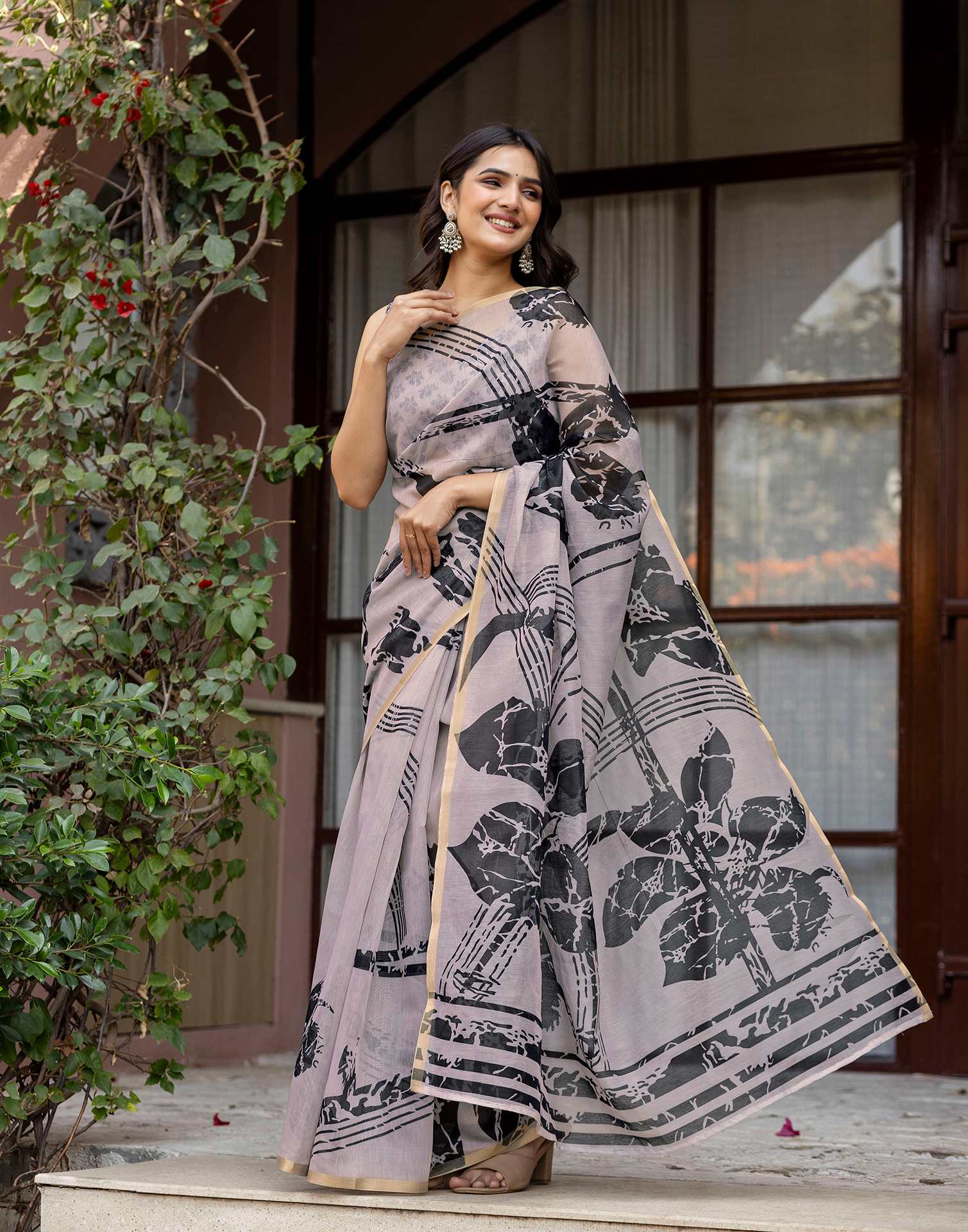 Dark Beige Linen Printed Saree