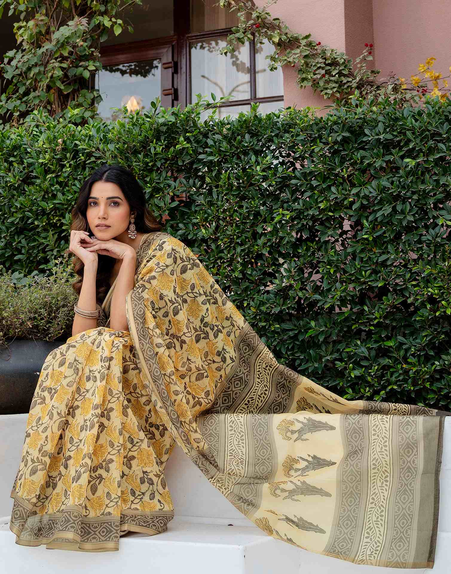 Light Yellow Linen Floral Printed Saree
